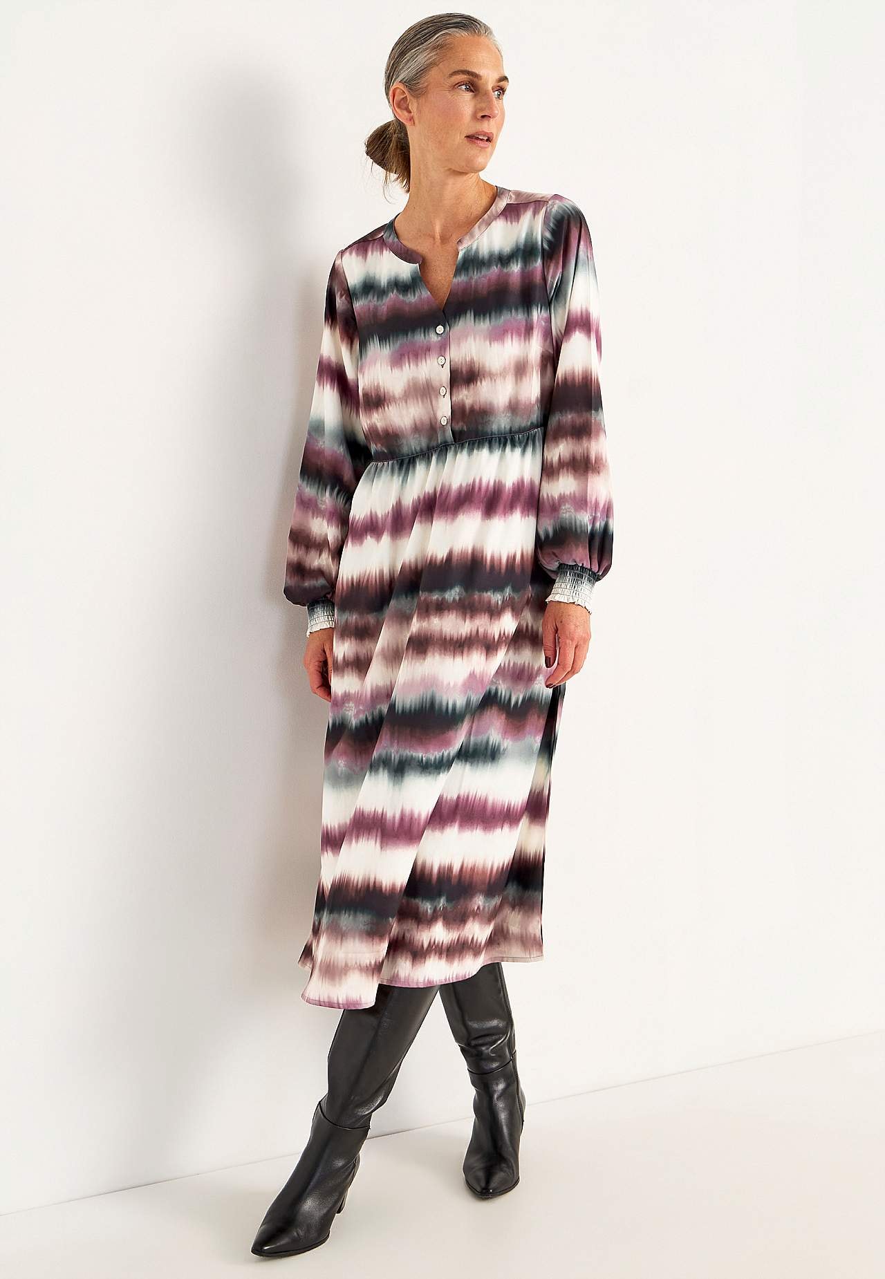 Kleid mit Puffärmeln