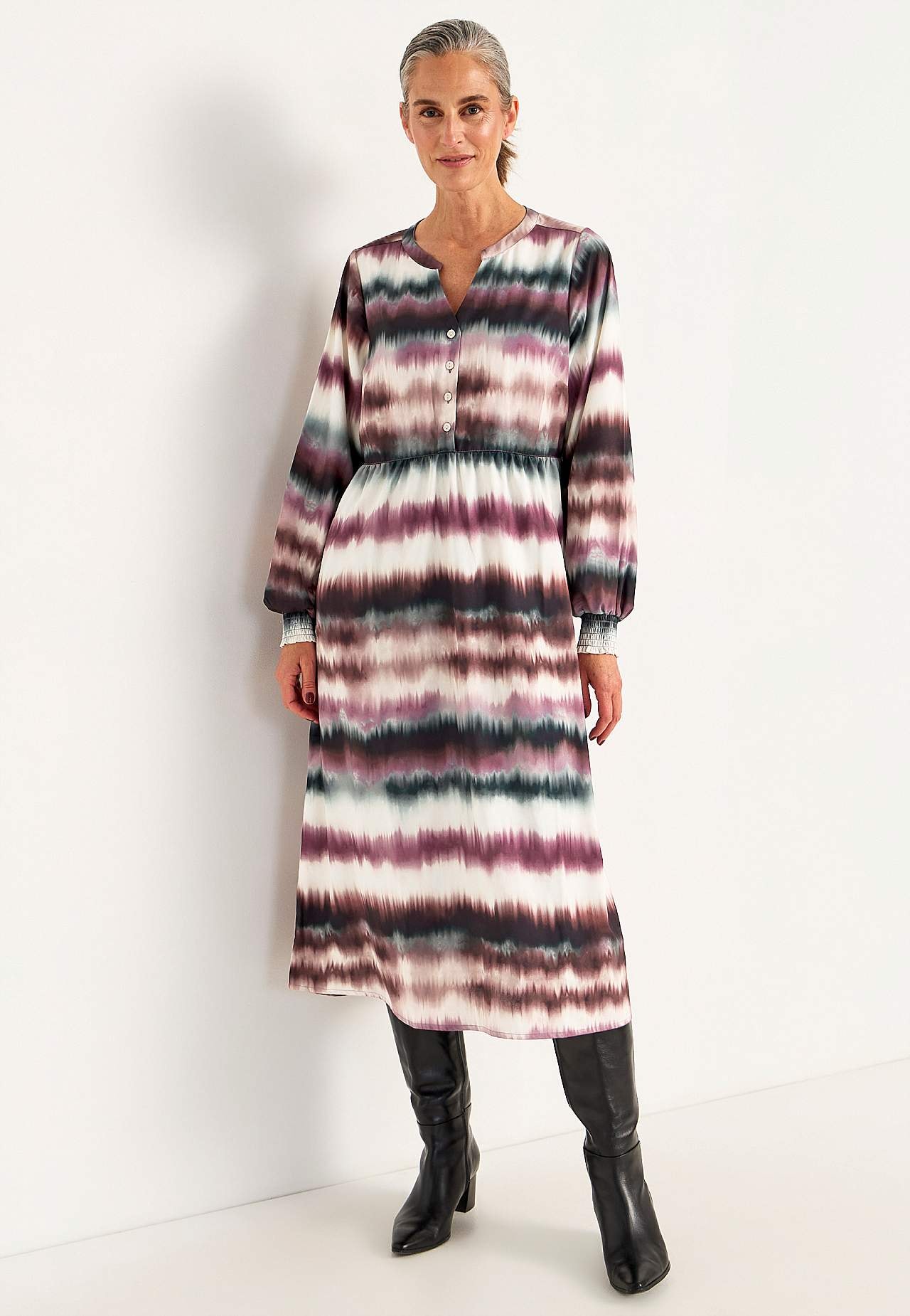 Kleid mit Puffärmeln