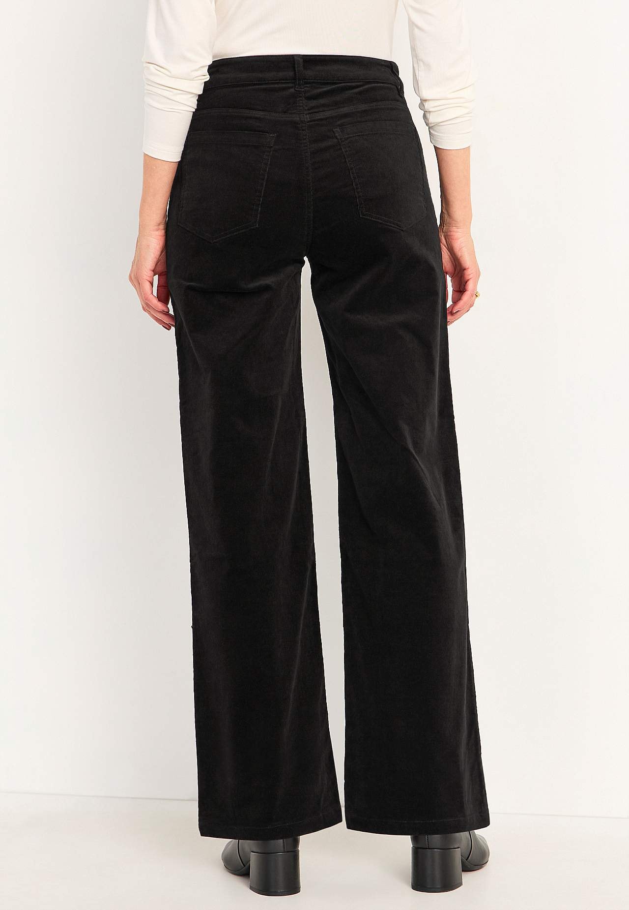Elastische Kordhose mit breiten Beinen