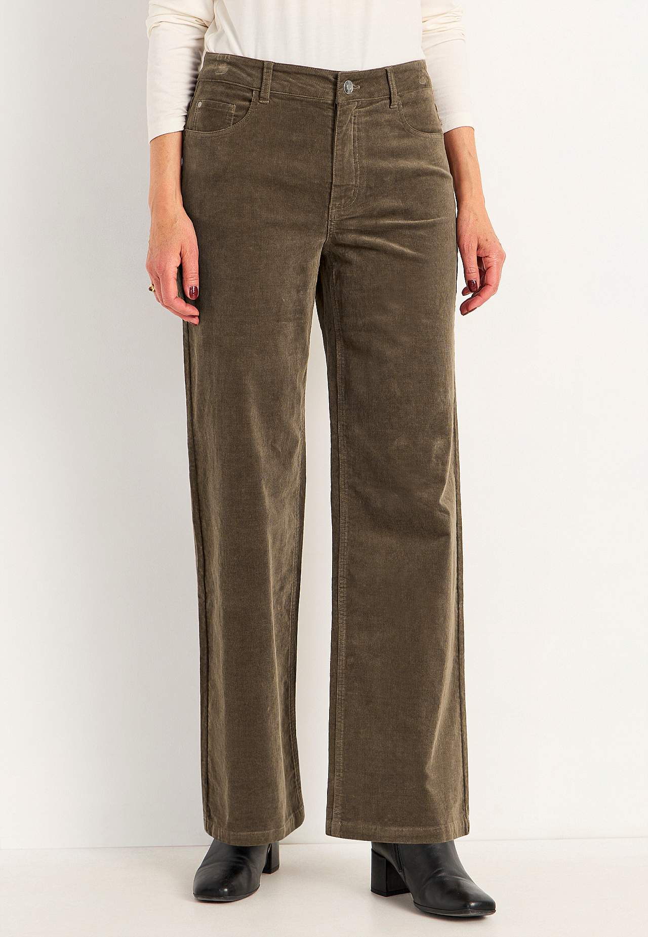 Elastische Kordhose mit breiten Beinen
