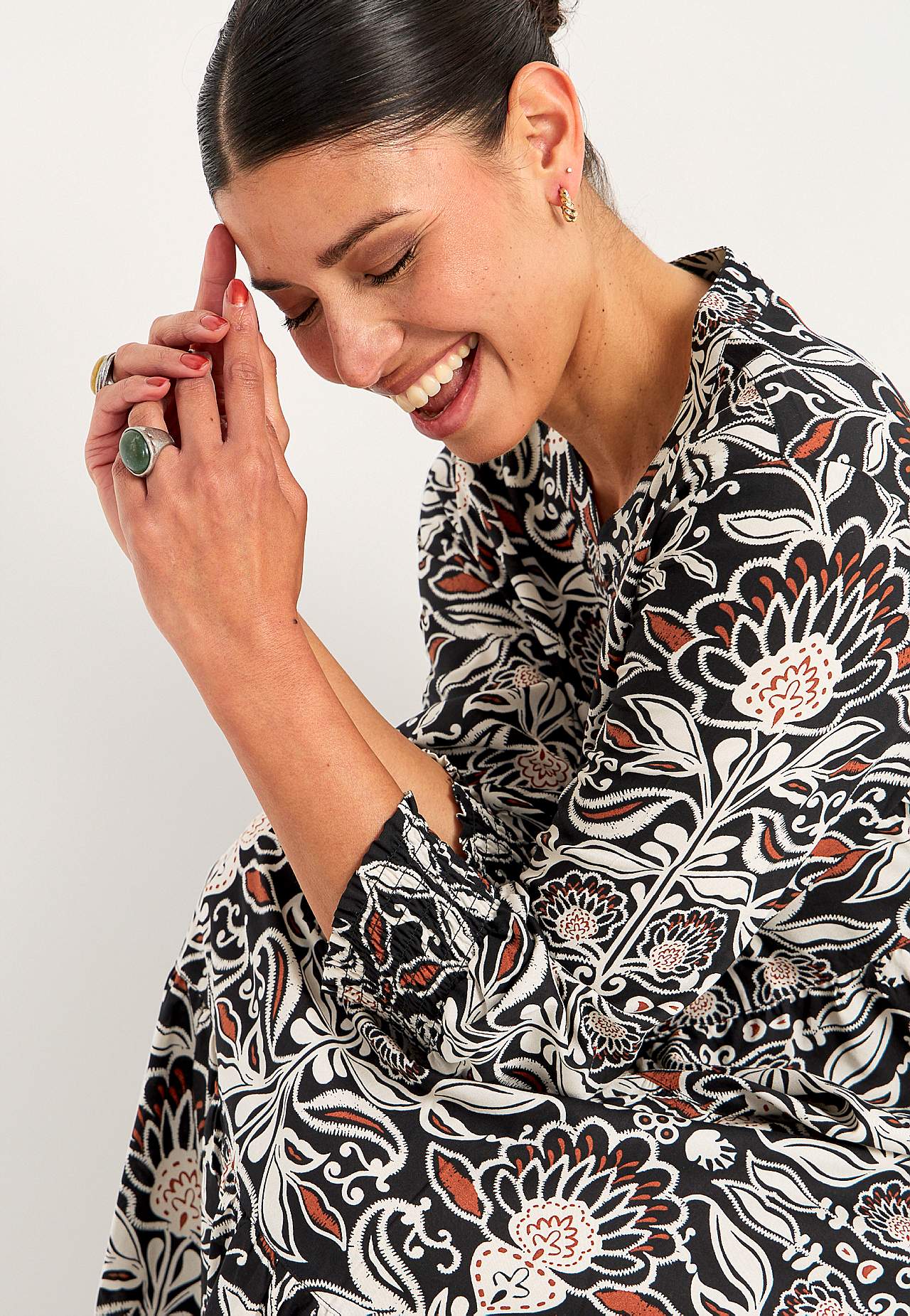 Kleid mit Volants