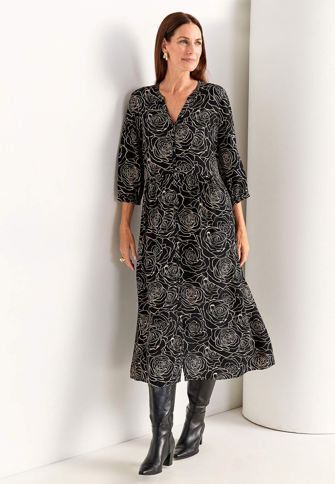Kleid aus Viskose mit einem Blumen-Muster