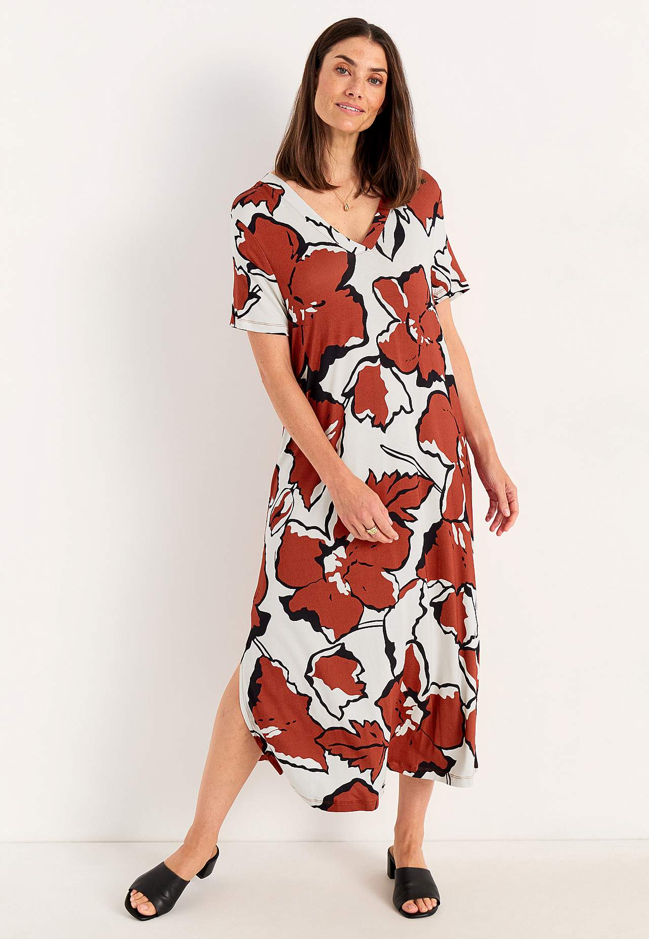 Jerseykleid mit einem V-Ausschnitt