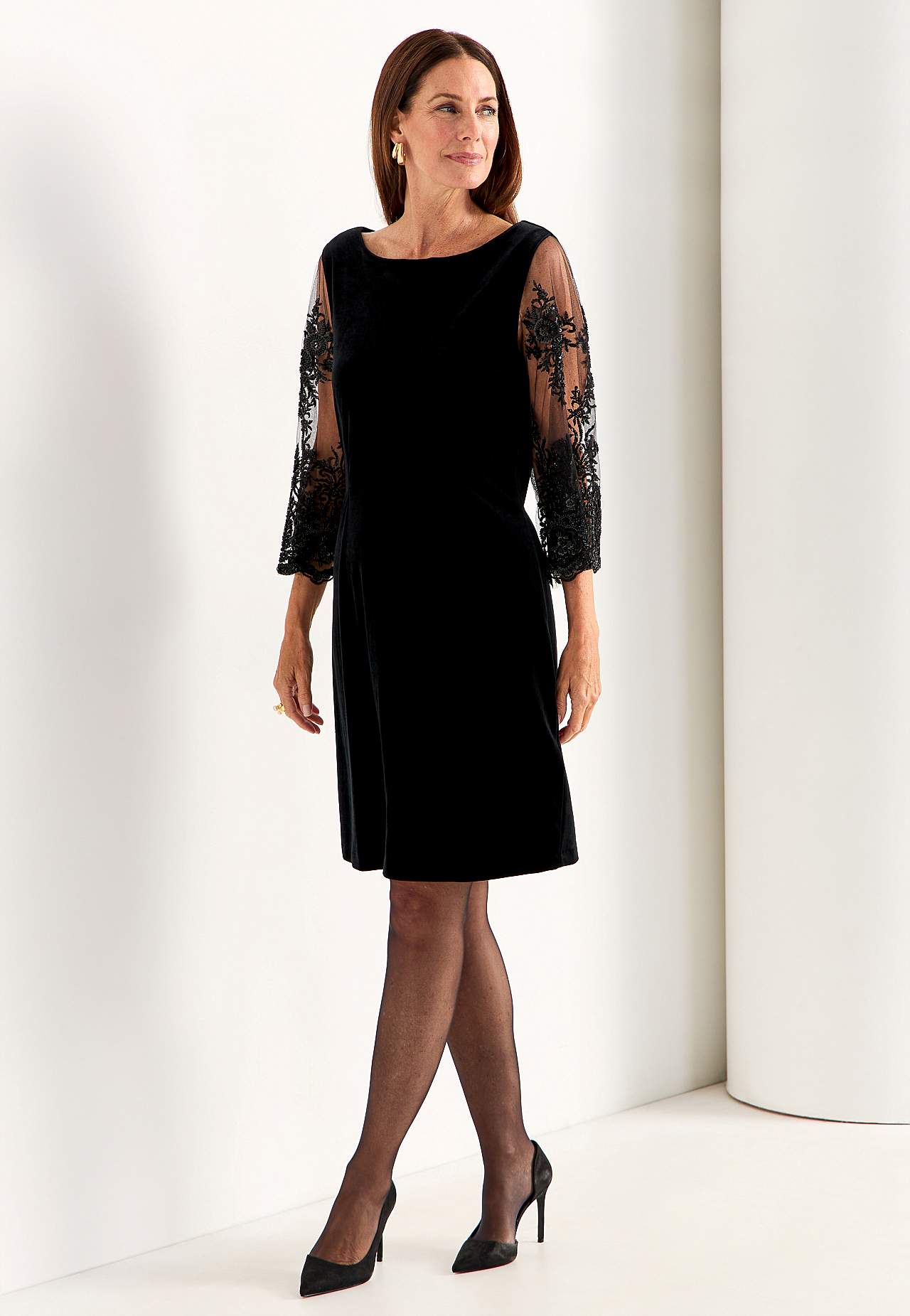 Partykleid mit Spitze und Perlenstickerei