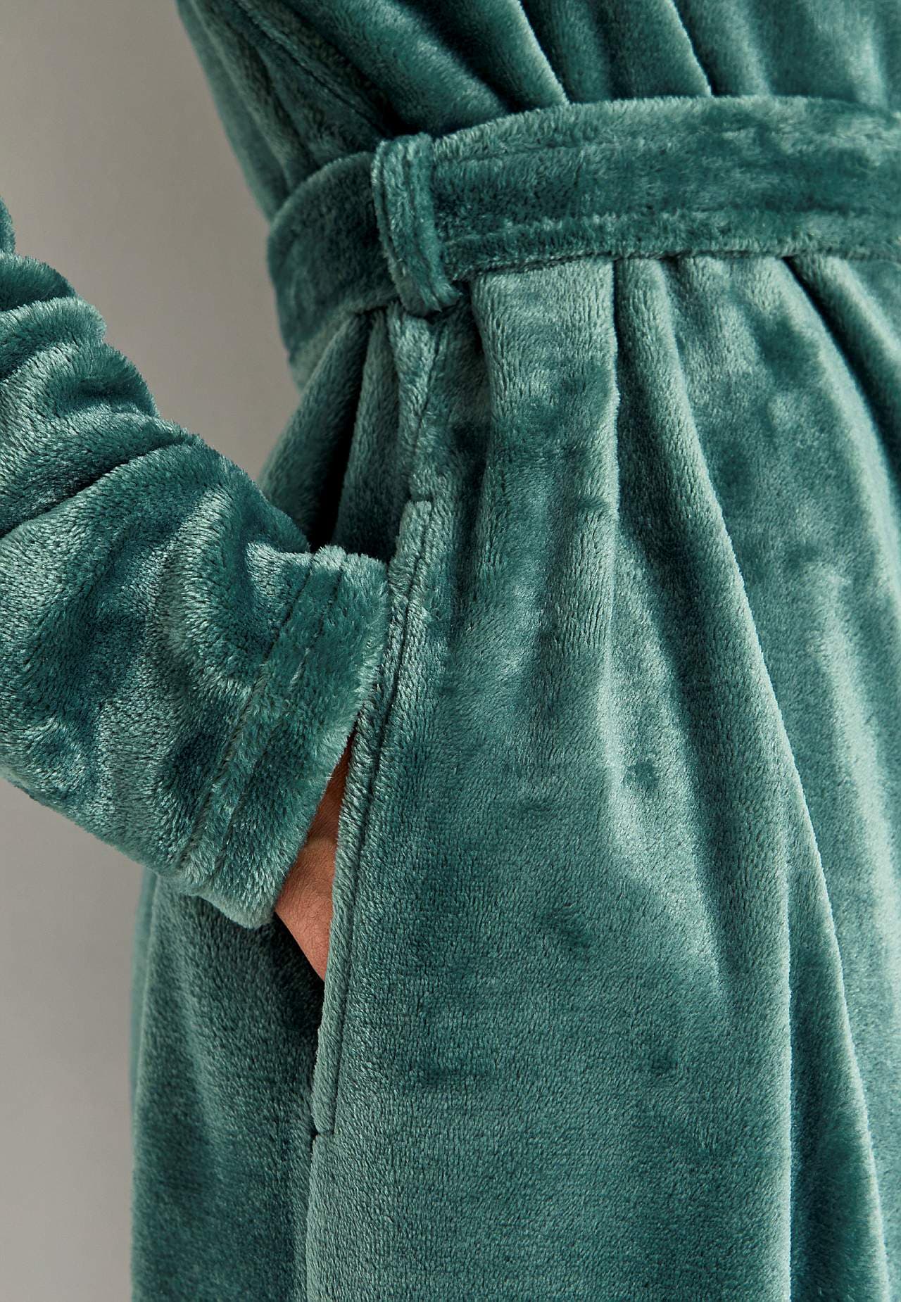Morgenrock aus Fleece mit Kapuze