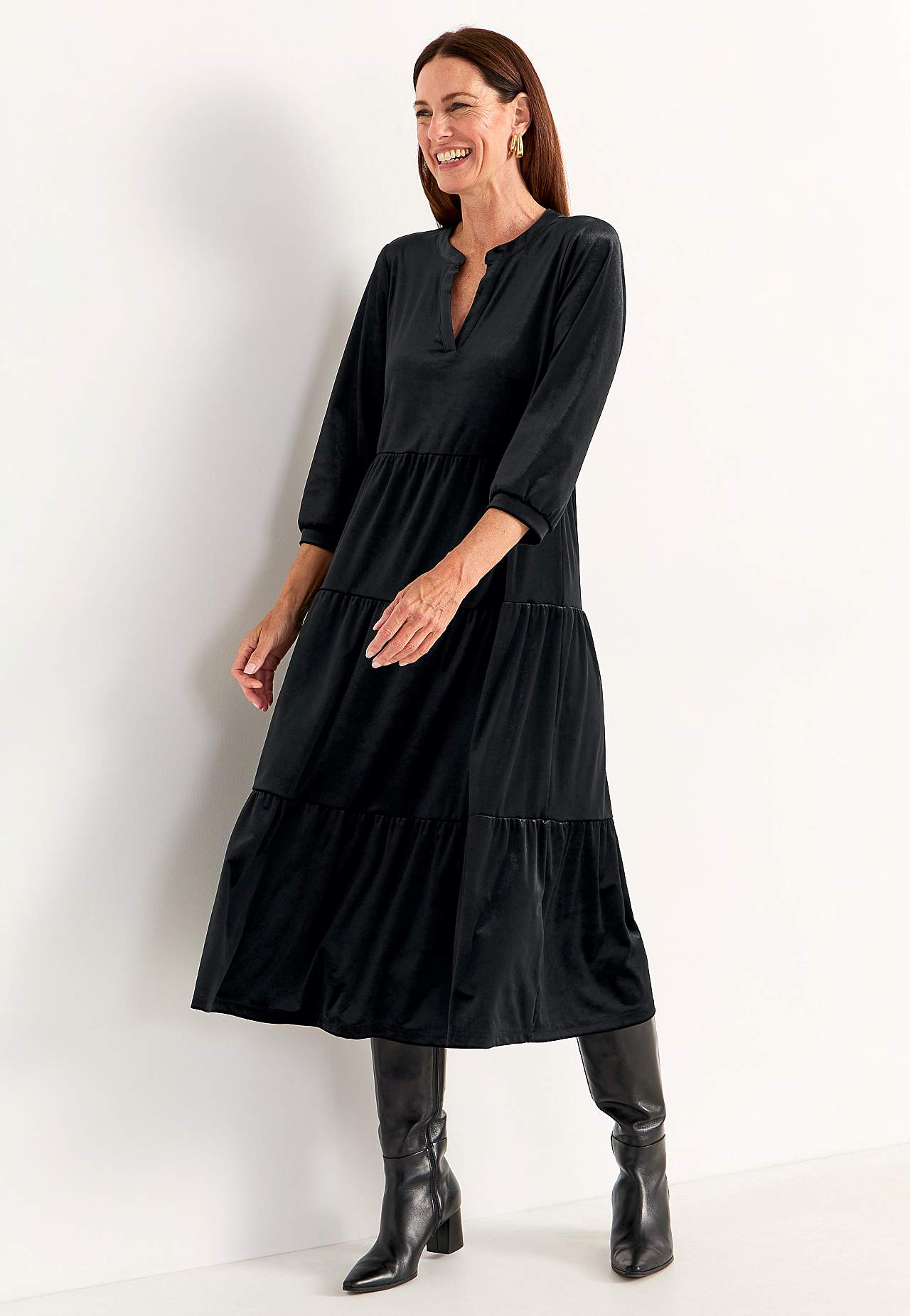 Samtkleid mit Rüschenrock