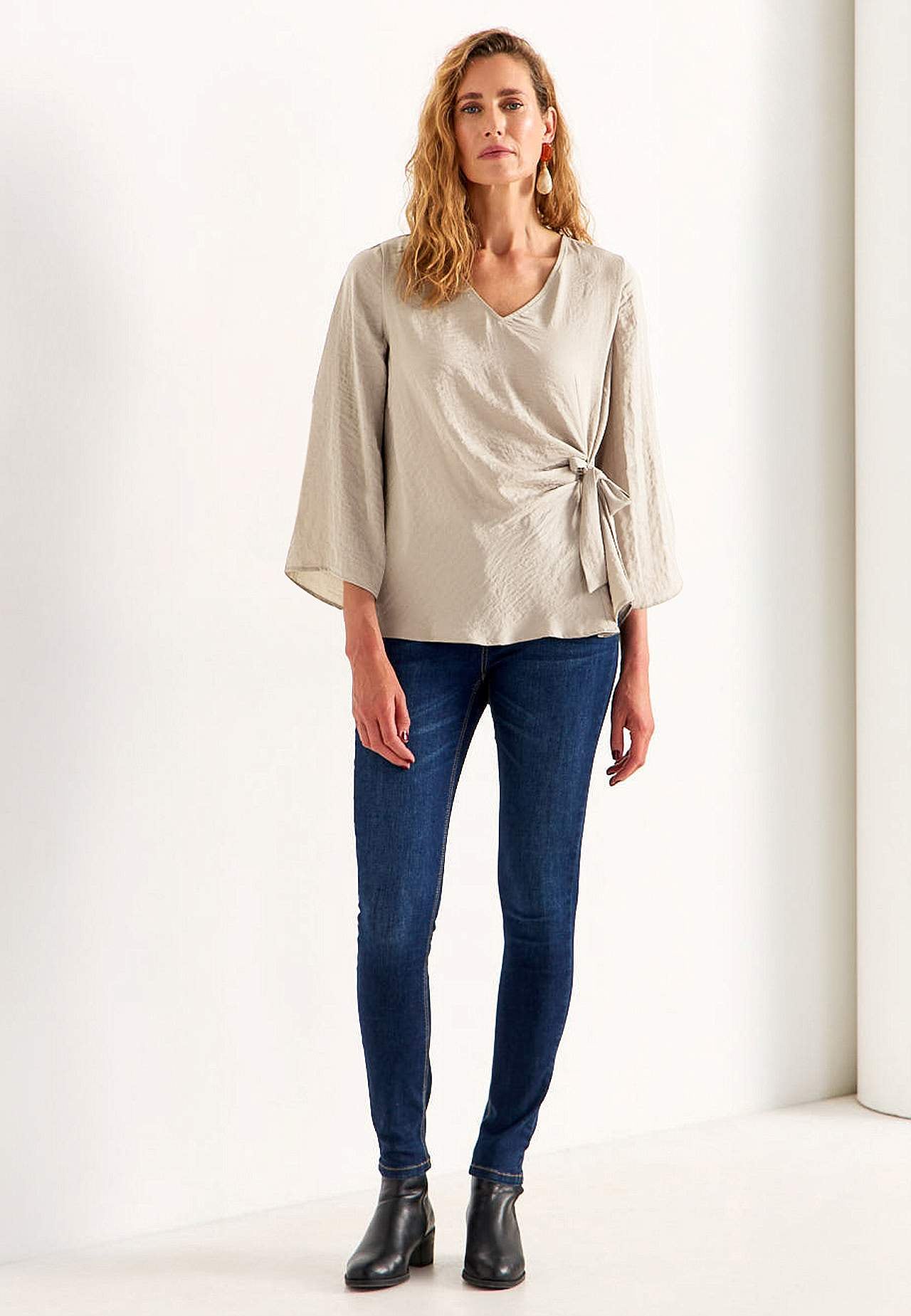 Bluse mit Bindeband