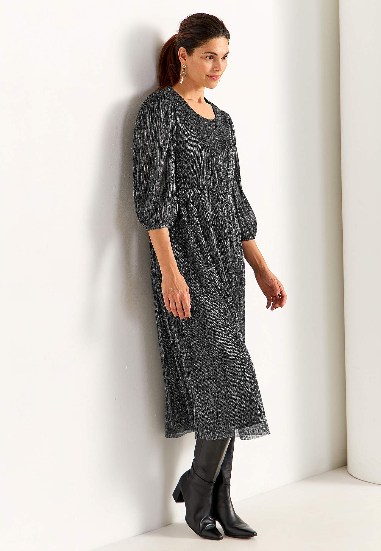 Glänzendes Partykleid