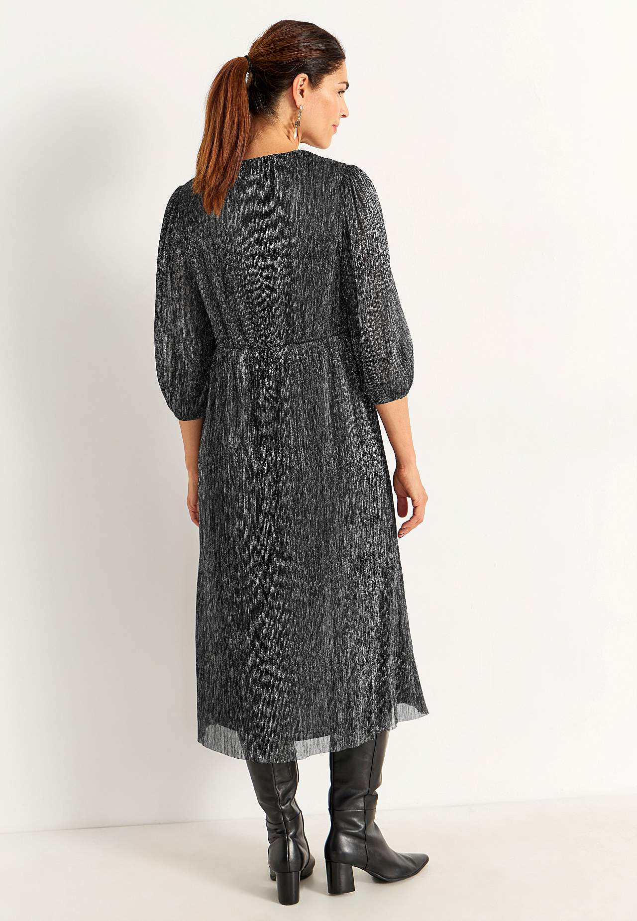 Glänzendes Partykleid