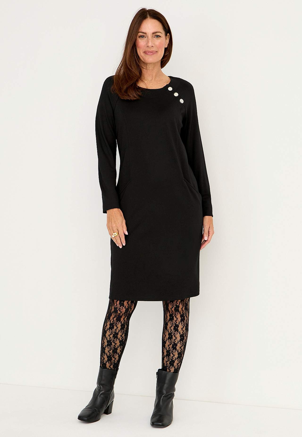Jerseykleid mit Knopfdekoration