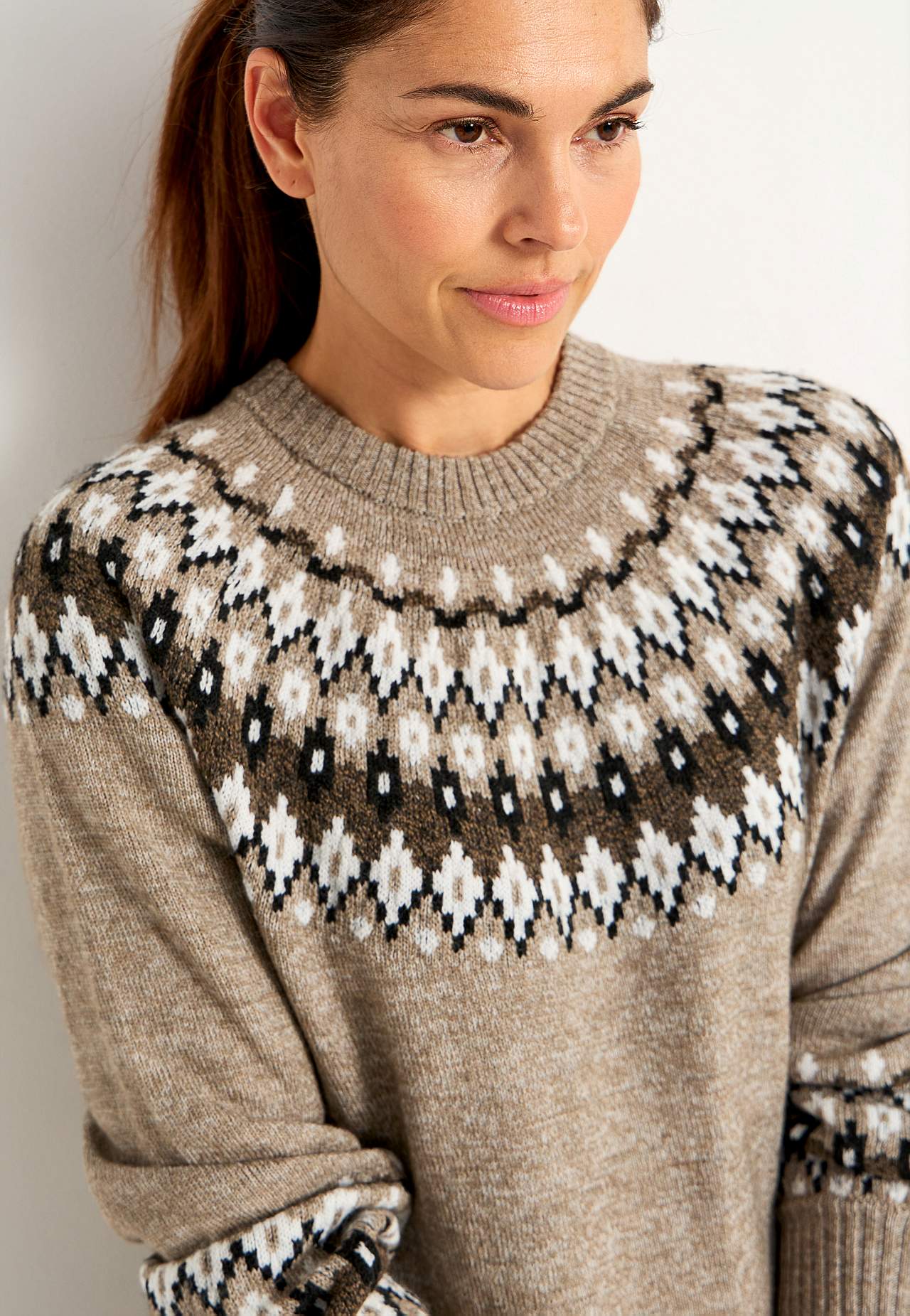 Gestrickter, jacquardgemusterter Pullover