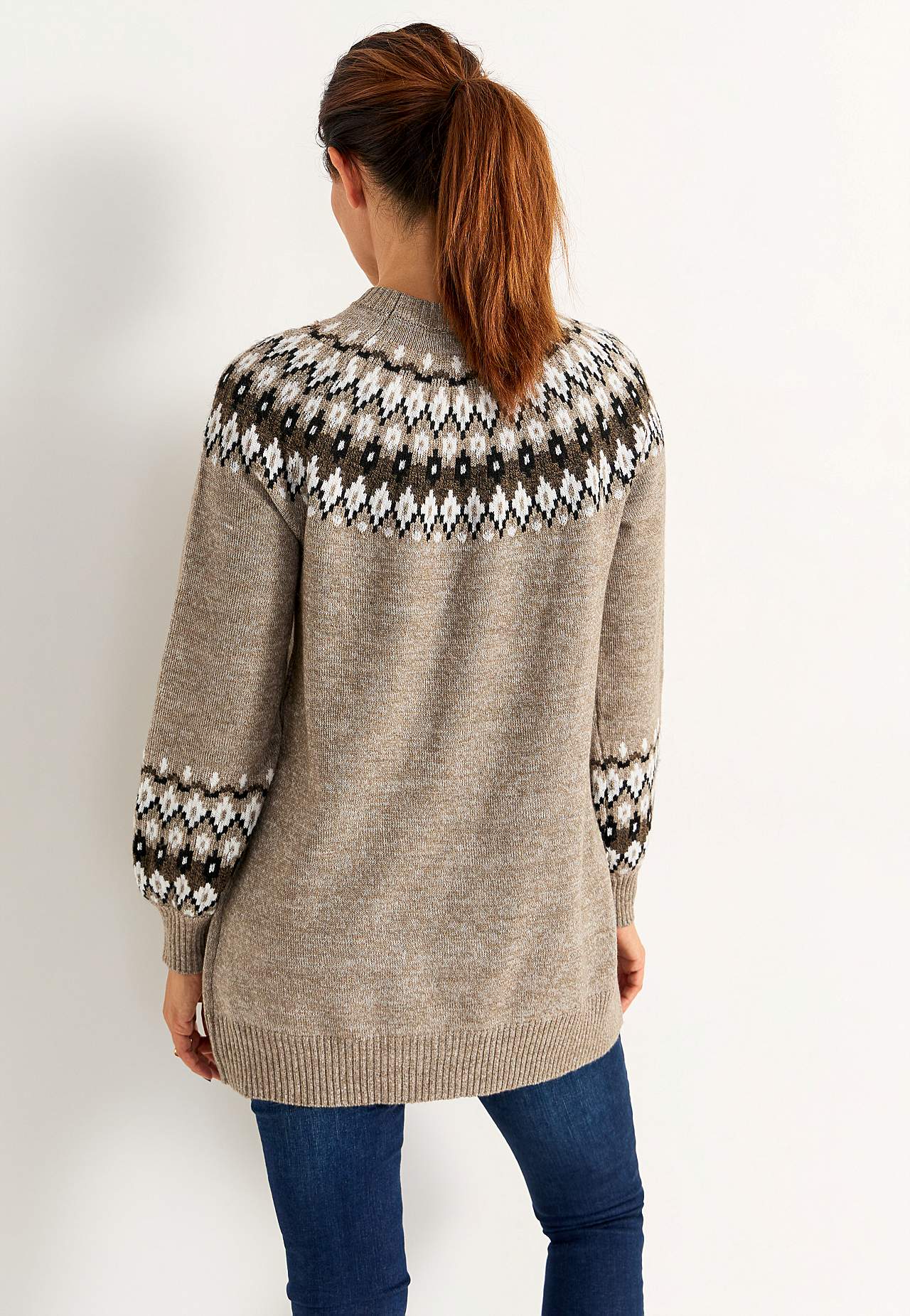 Gestrickter, jacquardgemusterter Pullover