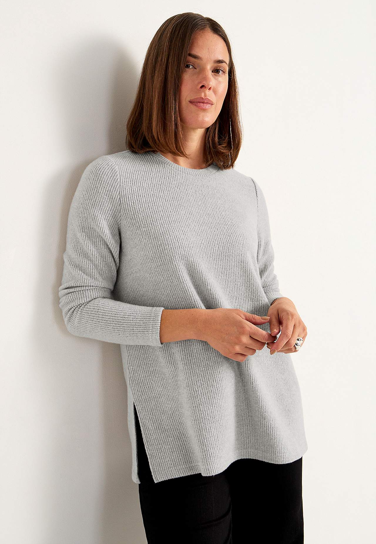 Super weicher Pullover mit Schlitzen