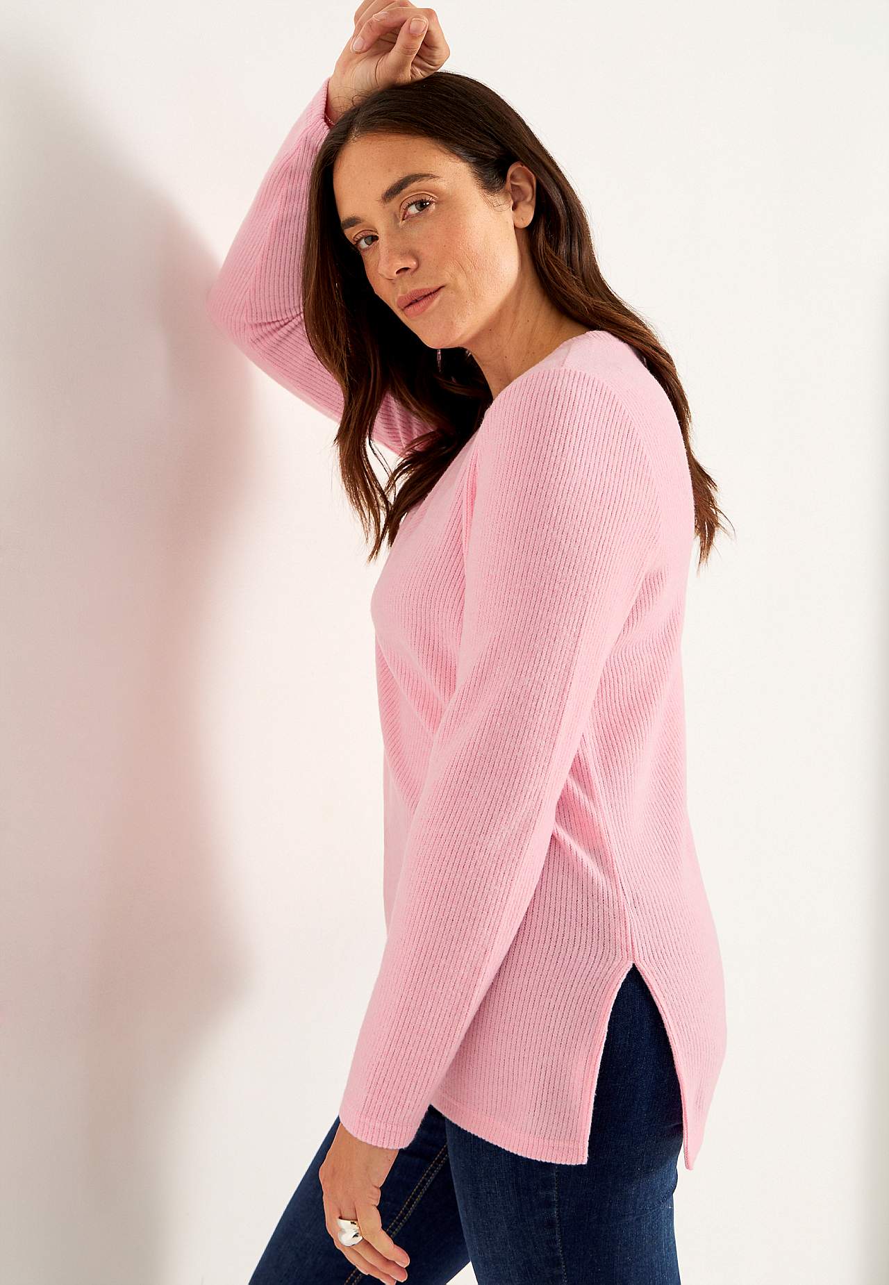 Super weicher Pullover mit Schlitzen
