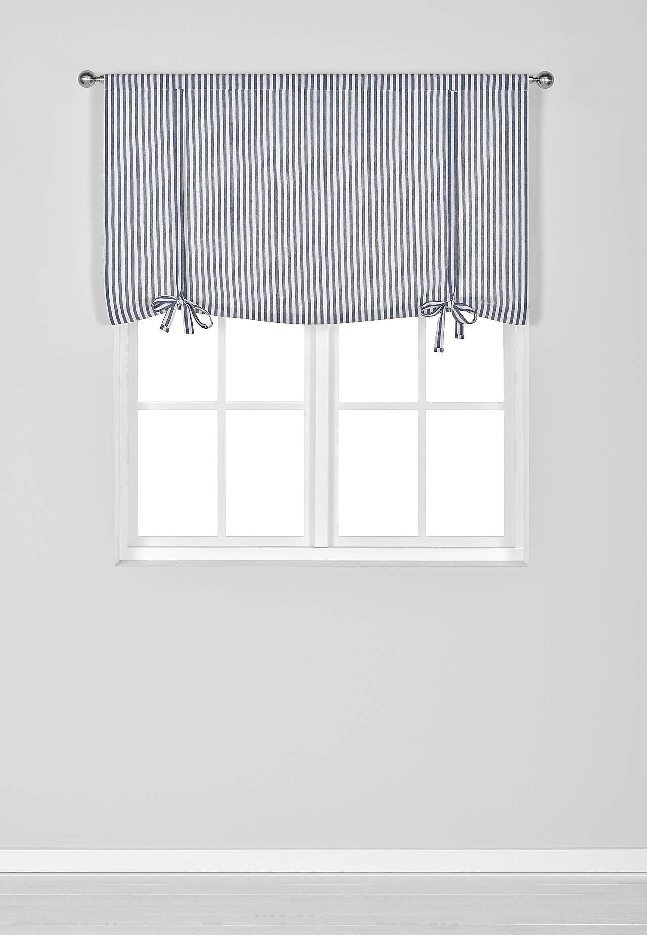 Gewebter, gestreifter Raffvorhang