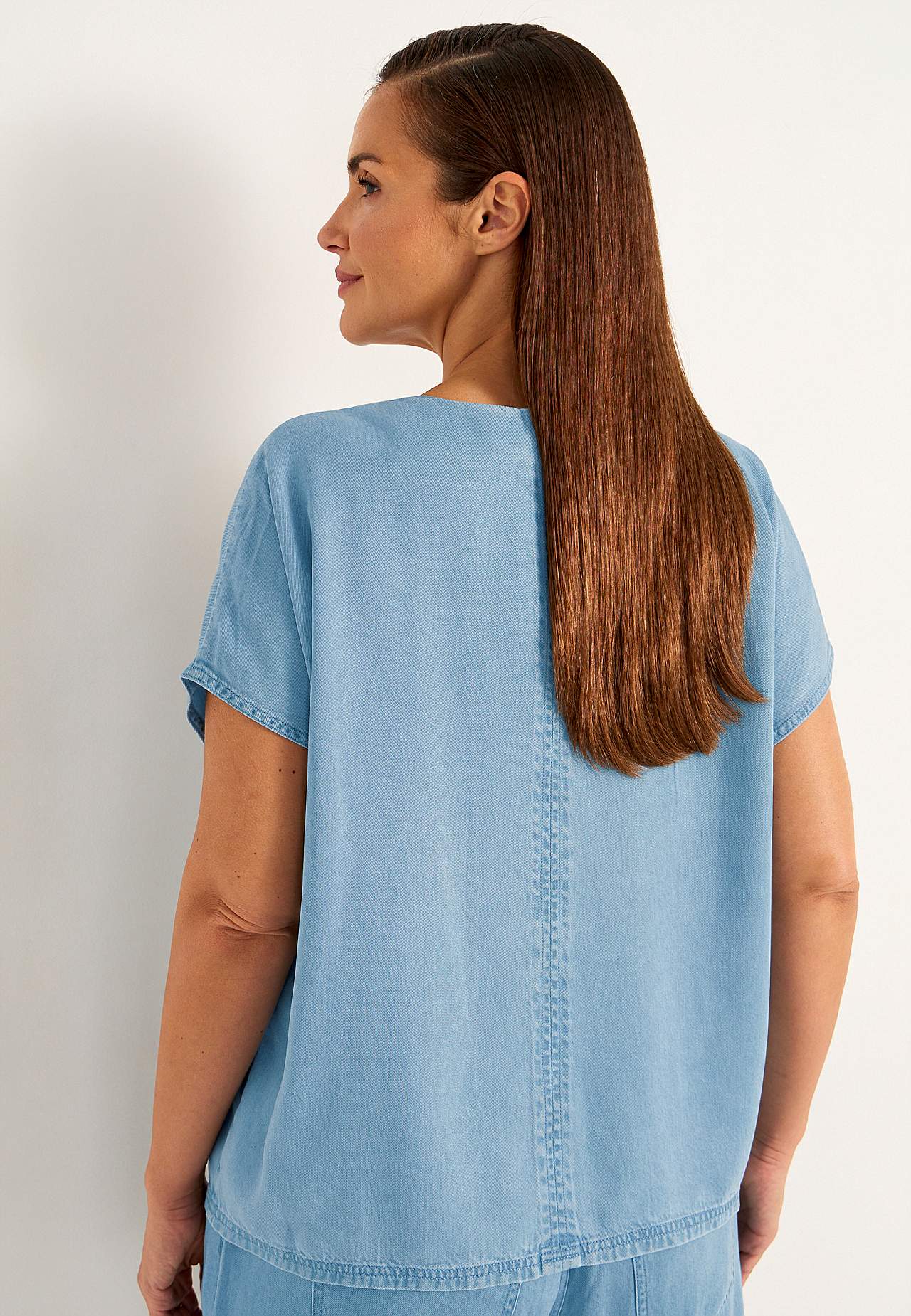 Ultra-weiche Premium Jeansbluse