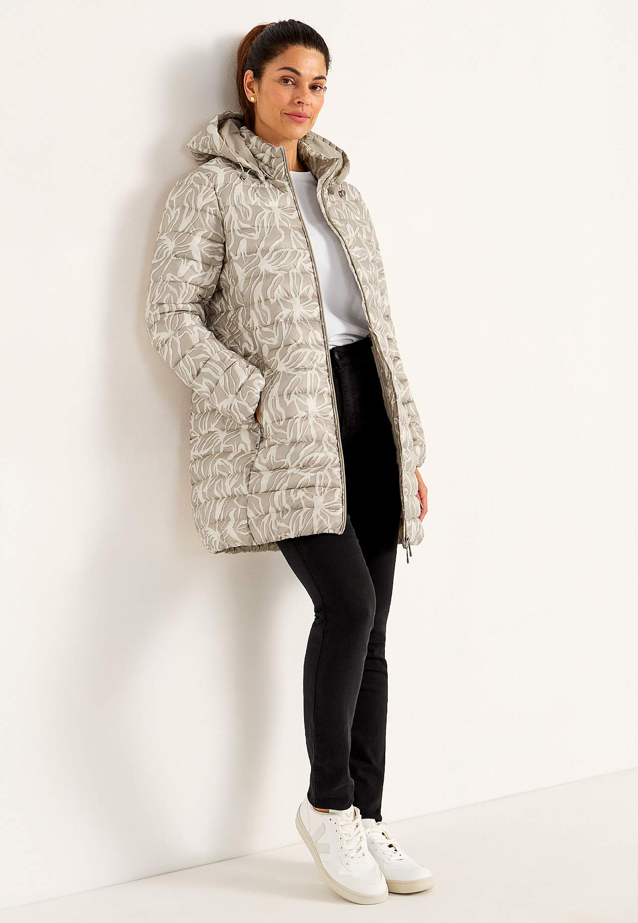 Gesteppte, gemusterte leichte Jacke
