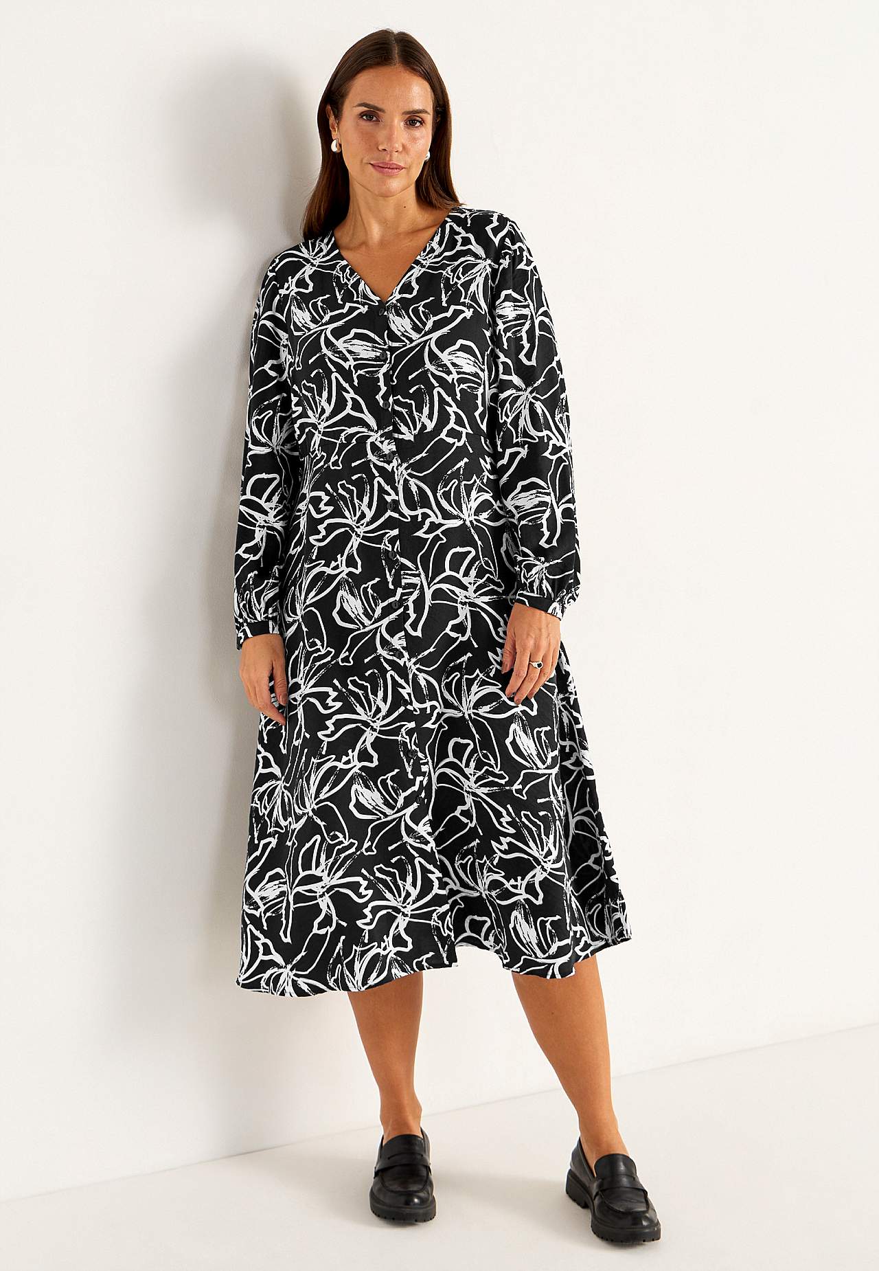 Gewebtes Kleid mit Knöpfen