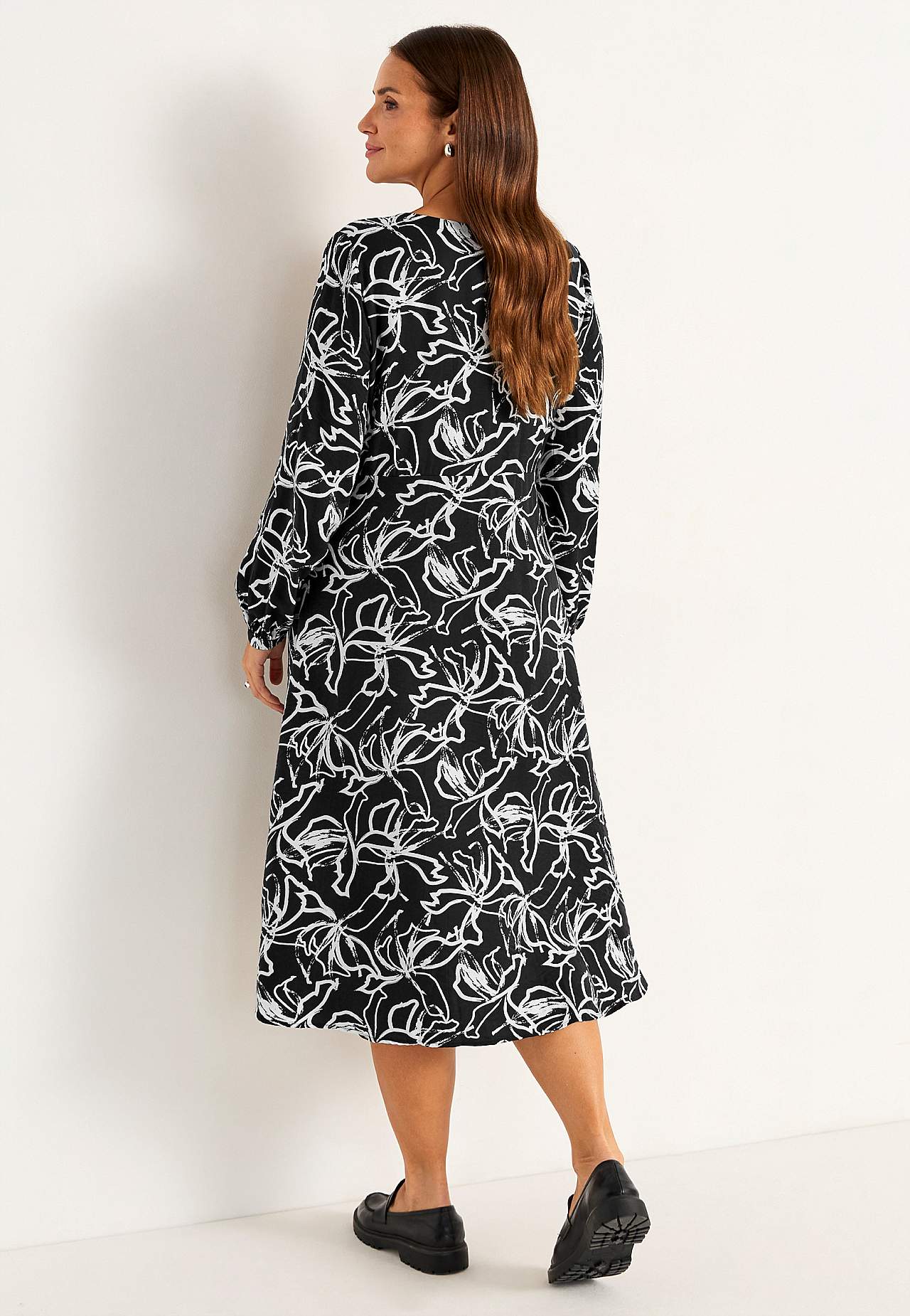 Gewebtes Kleid mit Knöpfen