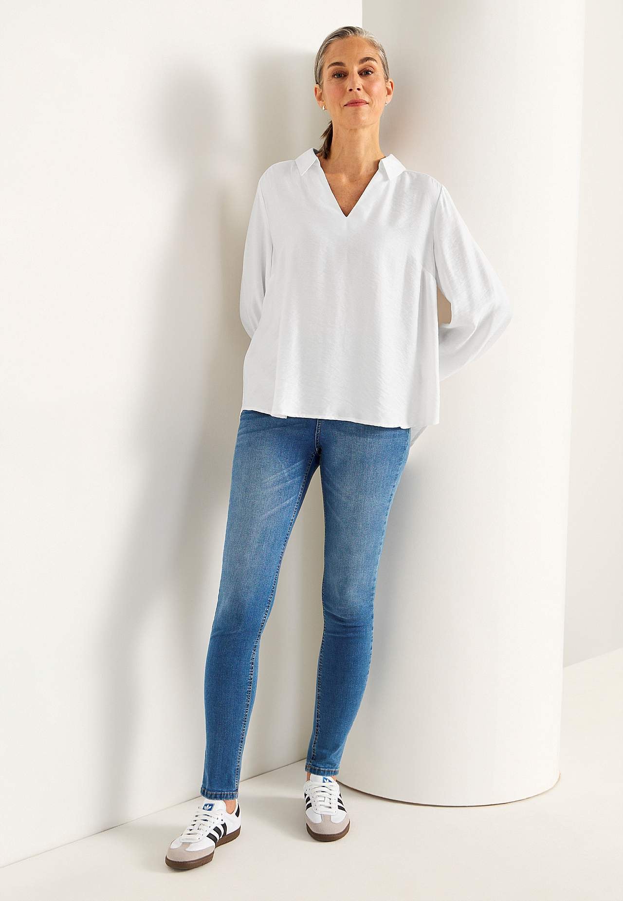 Gewebte Bluse mit breiten Ärmeln