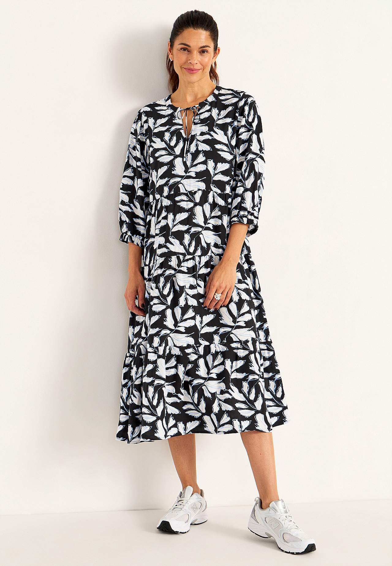 Kleid mit Volants