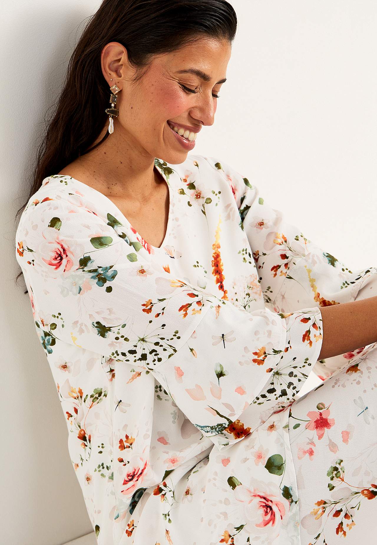Sommerliches Partykleid mit Volants