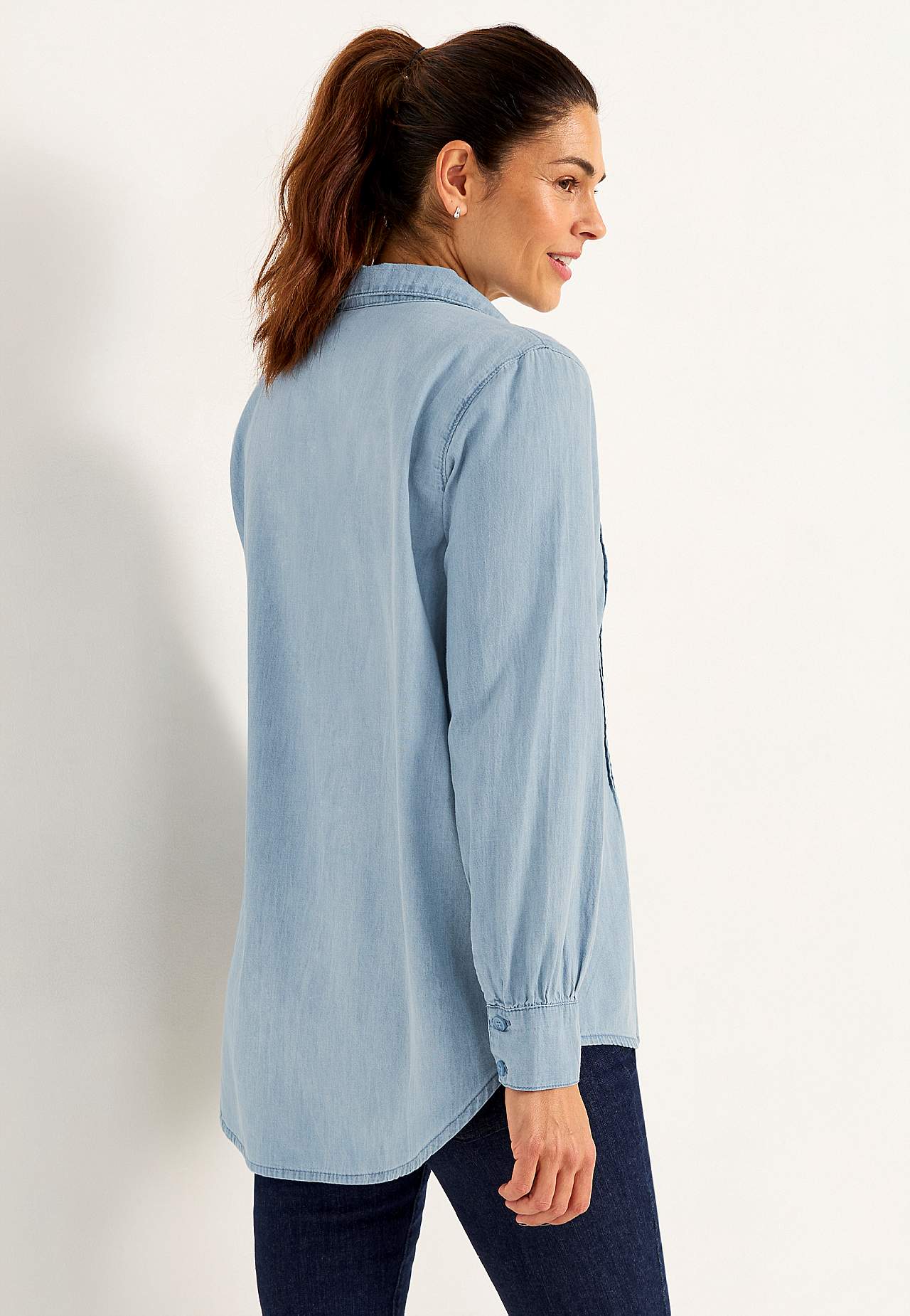 Jeansbluse mit genähten Falten