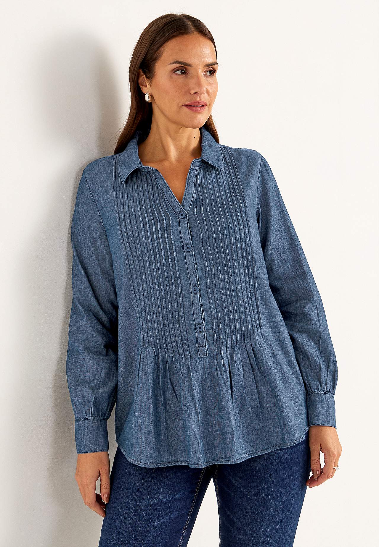 Jeansbluse mit genähten Falten