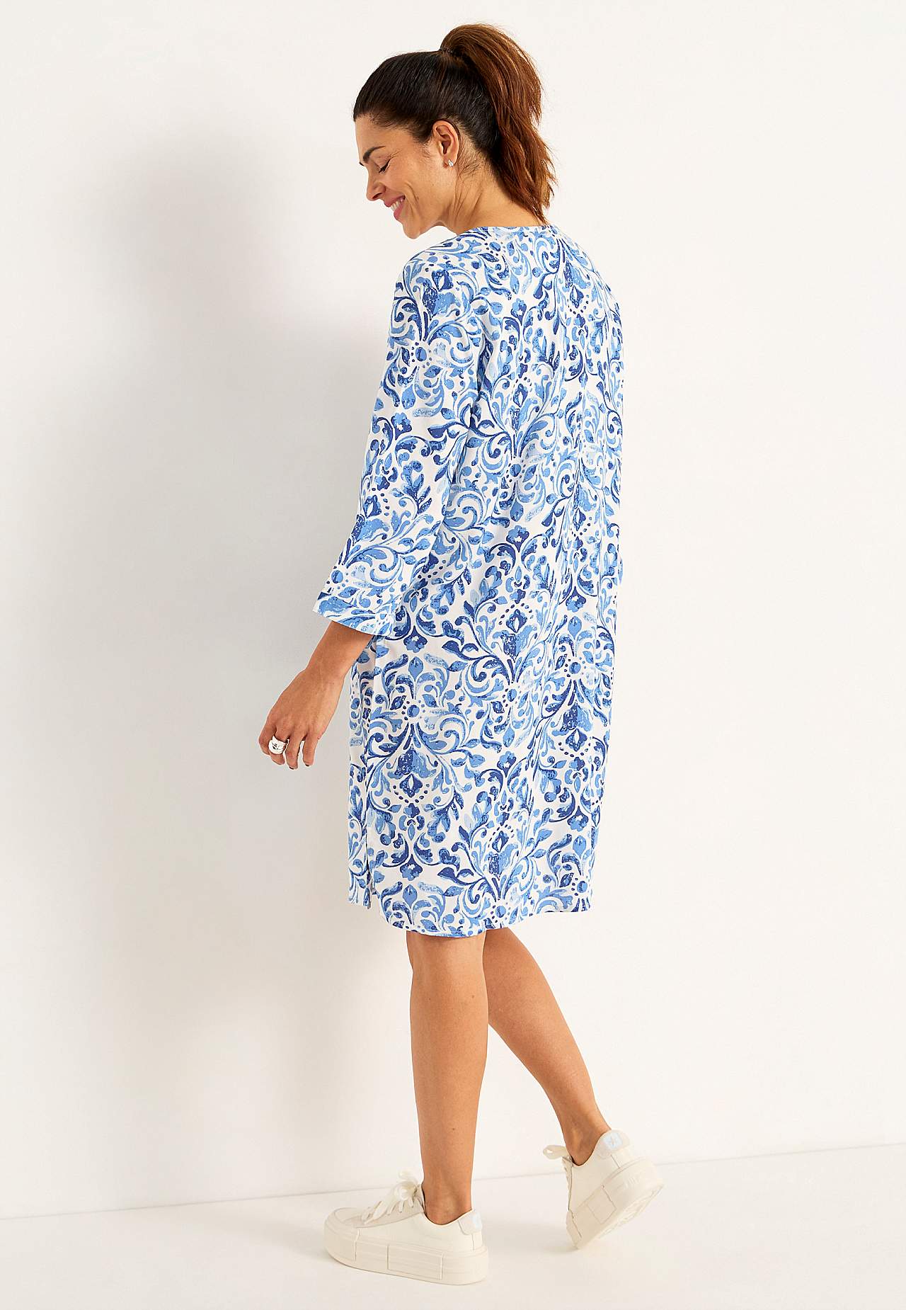 Gewebtes, gemustertes Kleid