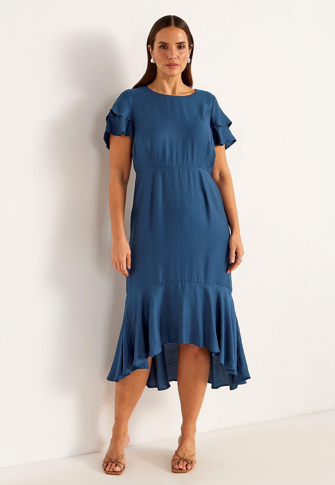 Kleid mit Rüschen mit Schmetterlingsärmeln