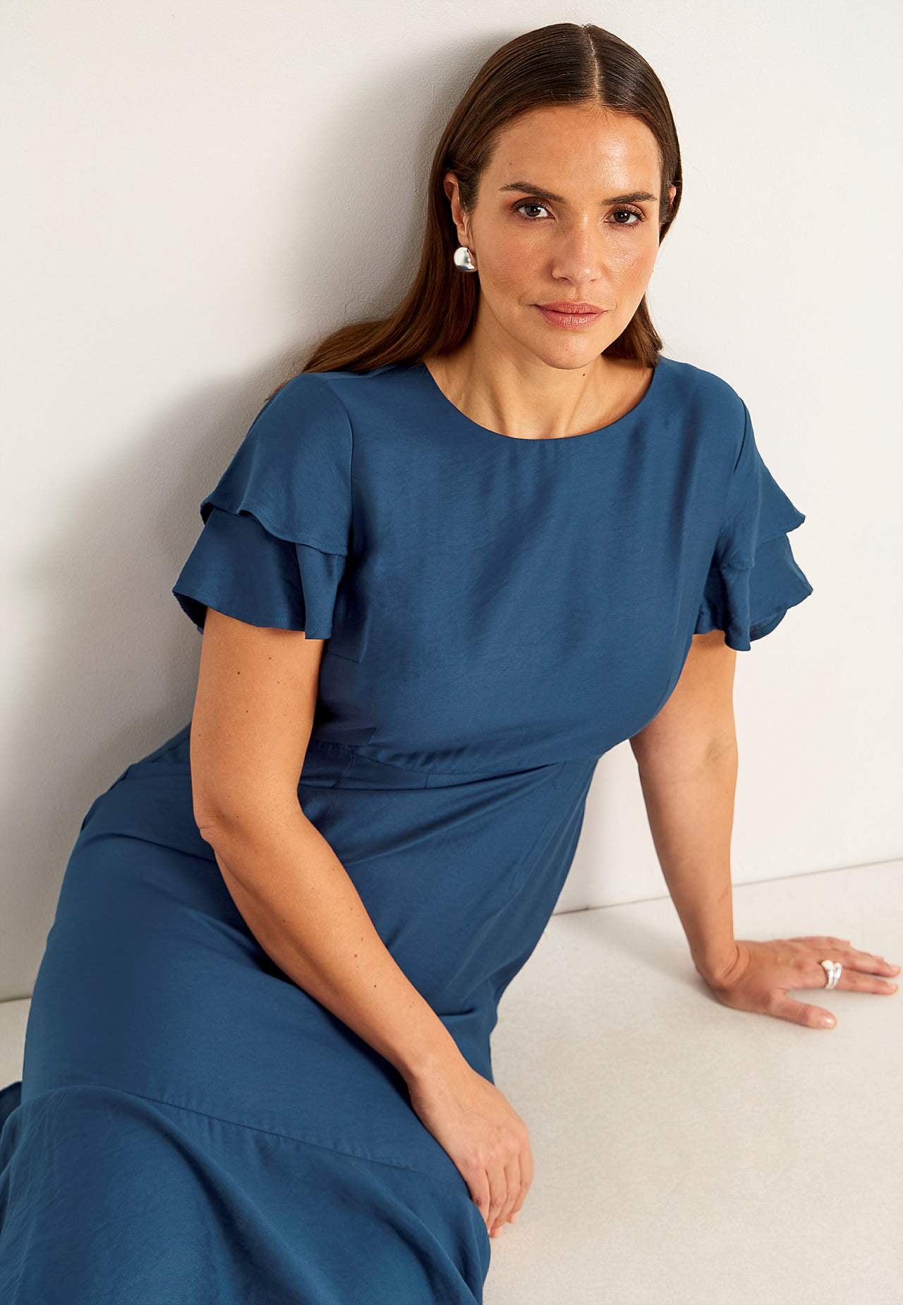 Kleid mit Rüschen mit Schmetterlingsärmeln