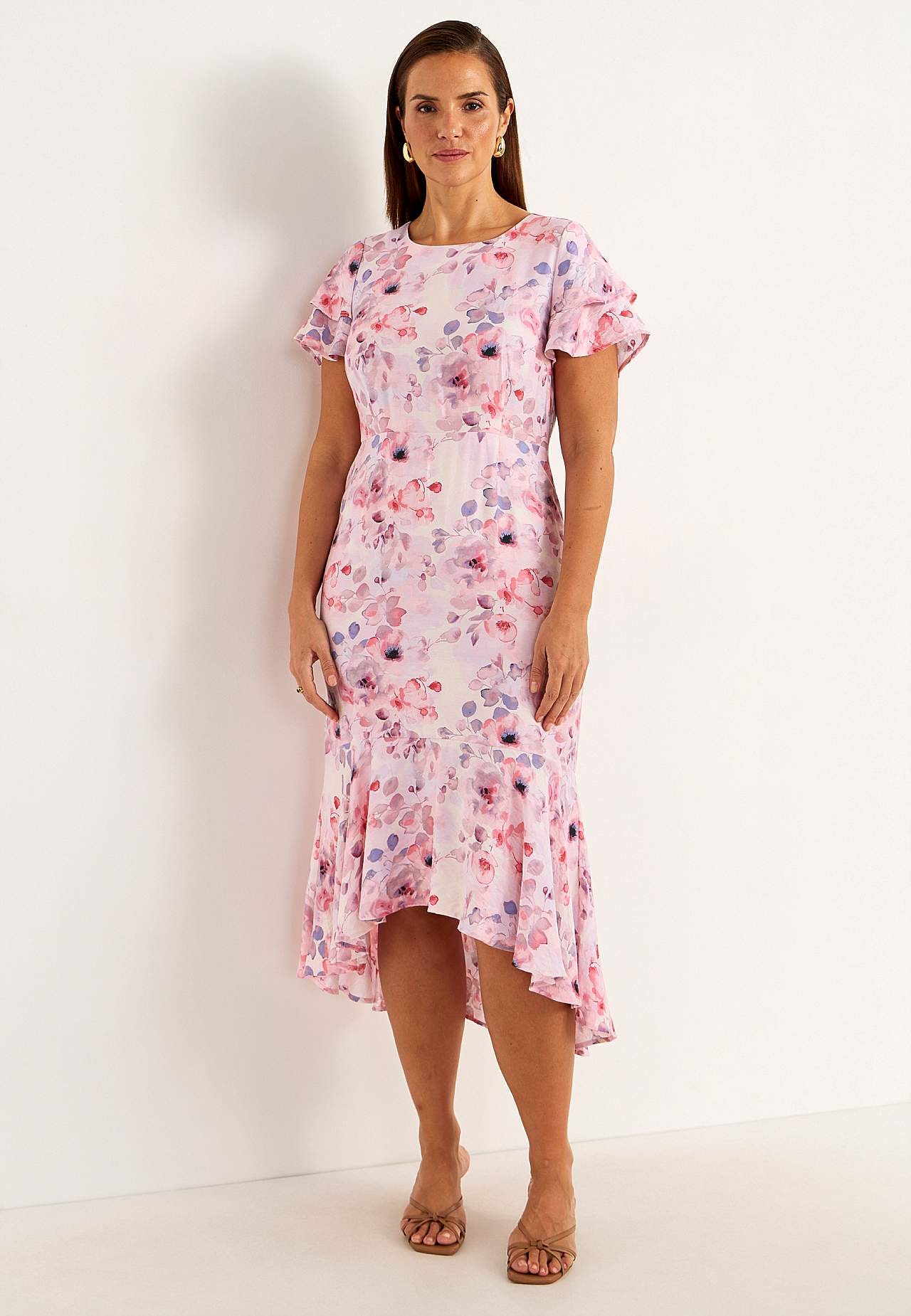 Kleid mit Rüschen mit Schmetterlingsärmeln