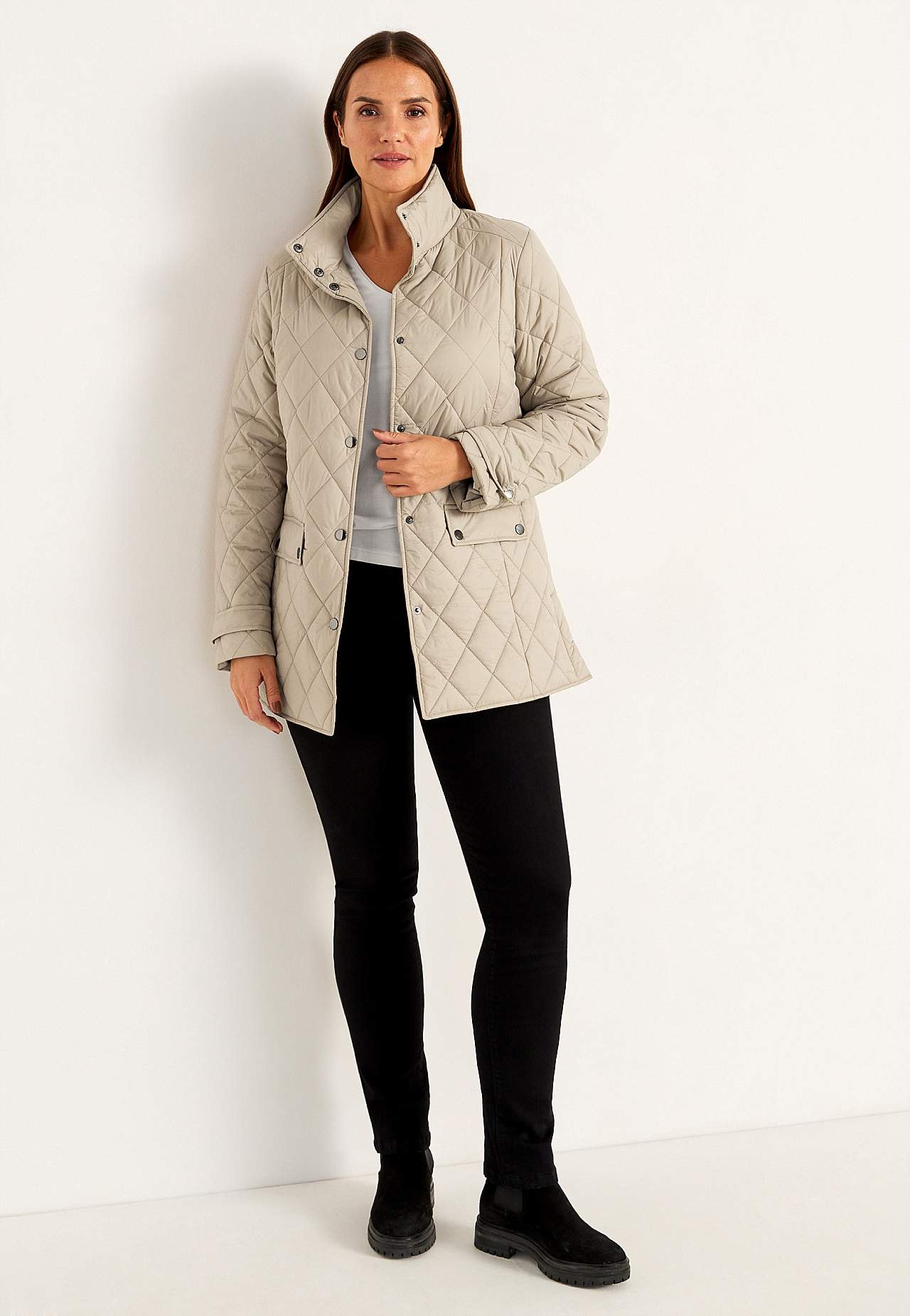 Gesteppte Jacke mit Druckknöpfen