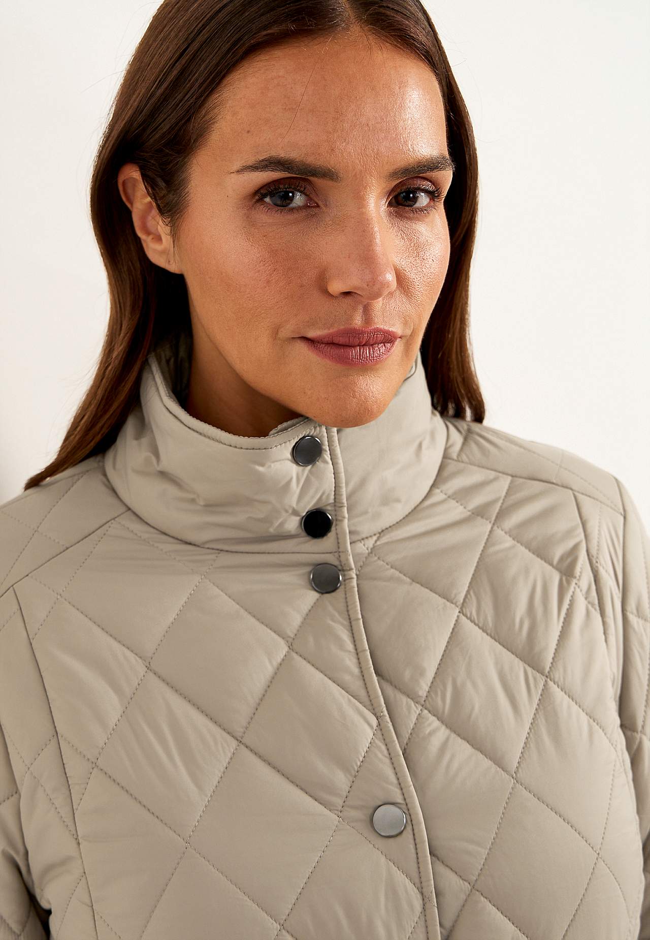 Gesteppte Jacke mit Druckknöpfen