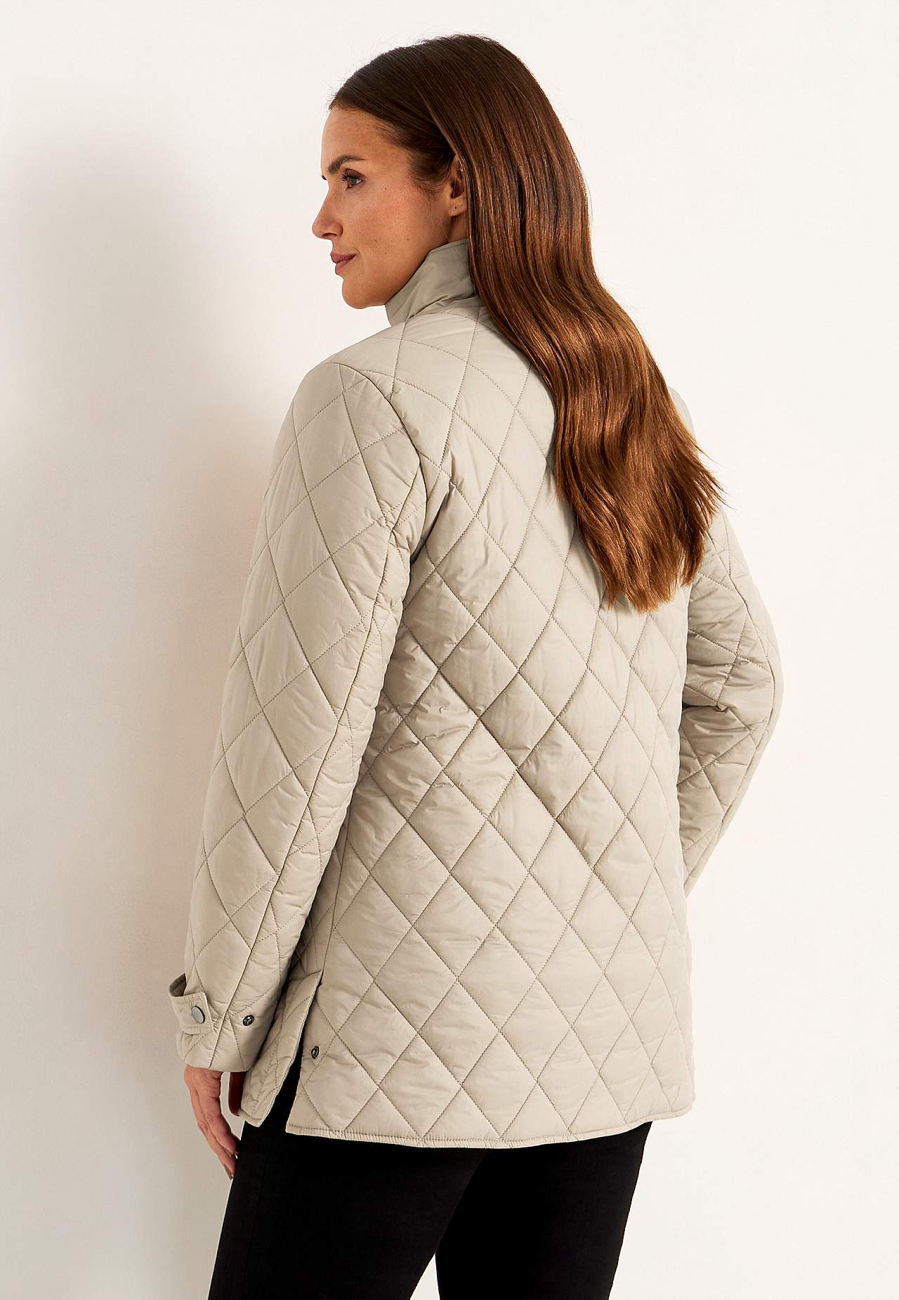Gesteppte Jacke mit Druckknöpfen