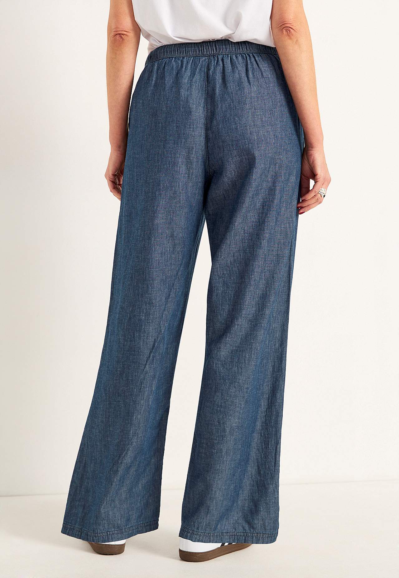 Hose aus Denim mit breiten Beinen