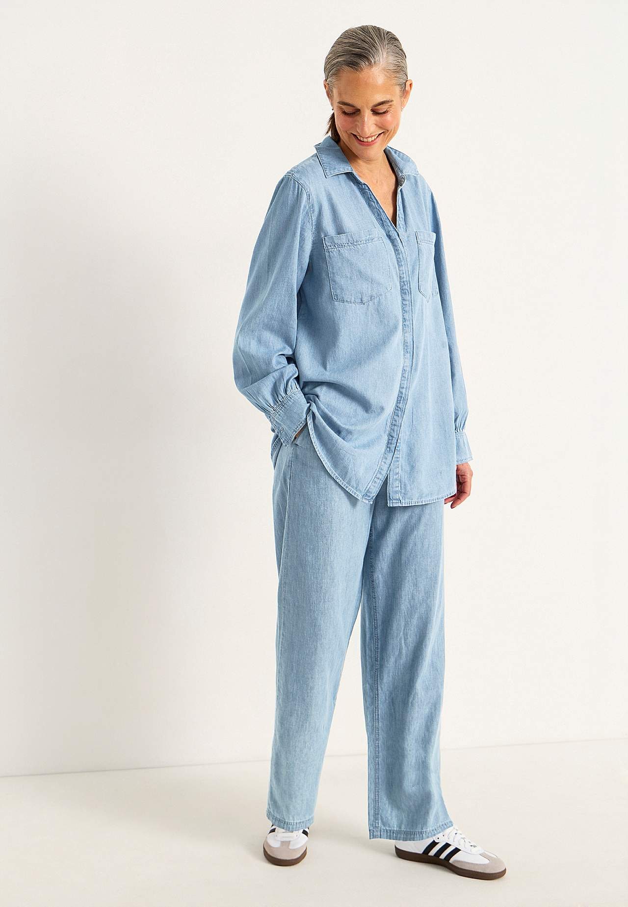 Hose aus Denim mit breiten Beinen