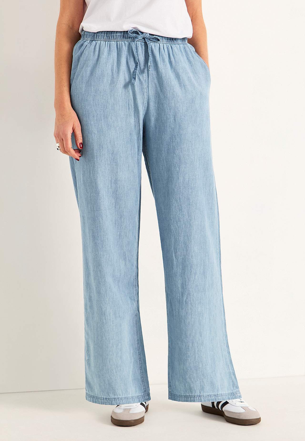 Hose aus Denim mit breiten Beinen
