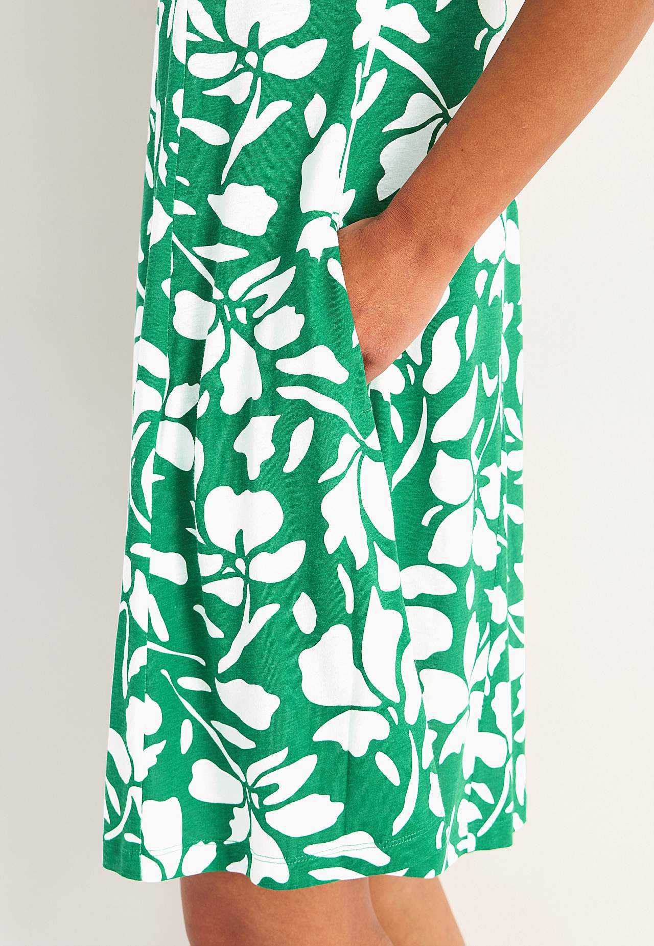 Jerseykleid mit Taschen
