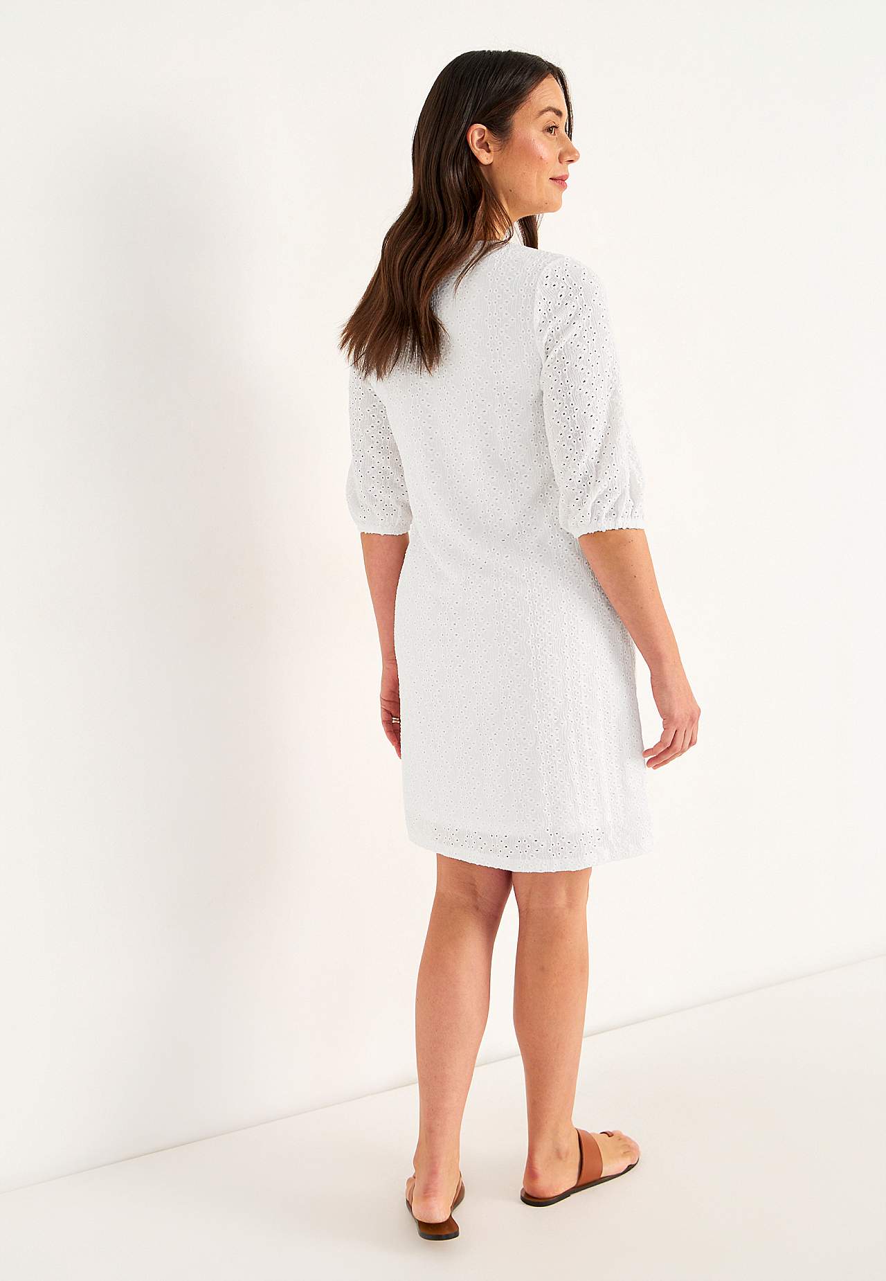 Jerseykleid mit Lochstickerei