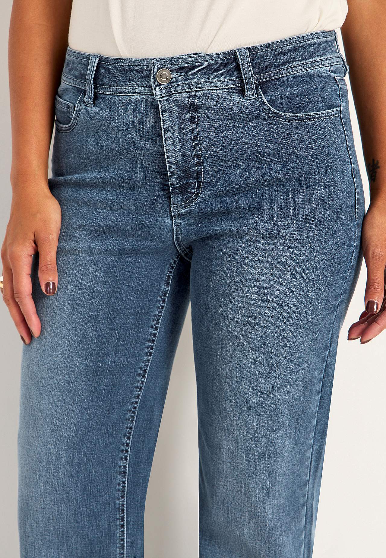 Breite Jeans aus superstretch Denim