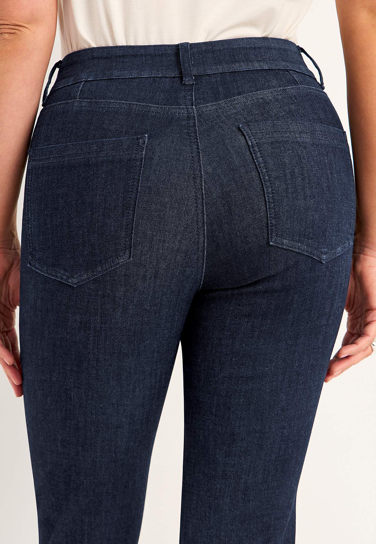 Breite Jeans aus superstretch Denim