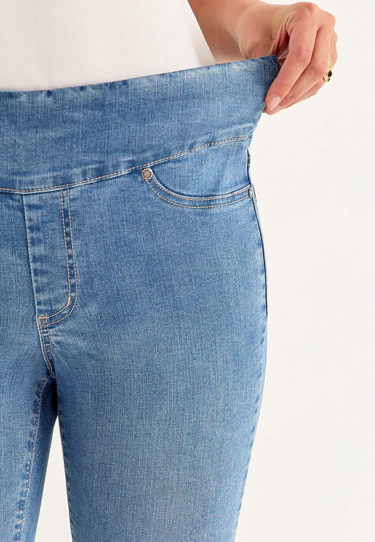Super bequeme Knöcheljeans aus Denim