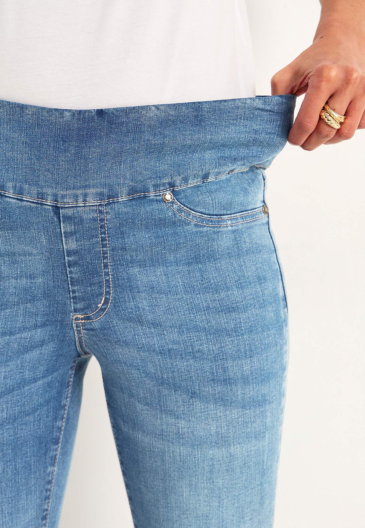 Super bequeme Knöcheljeans aus Denim