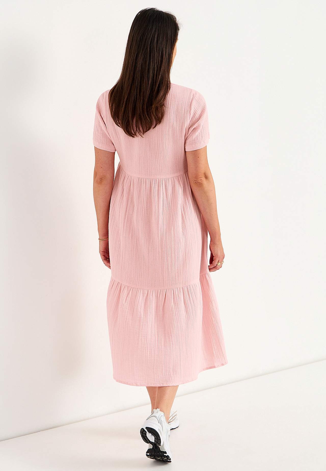 Kleid aus zerknitterter Baumwolle