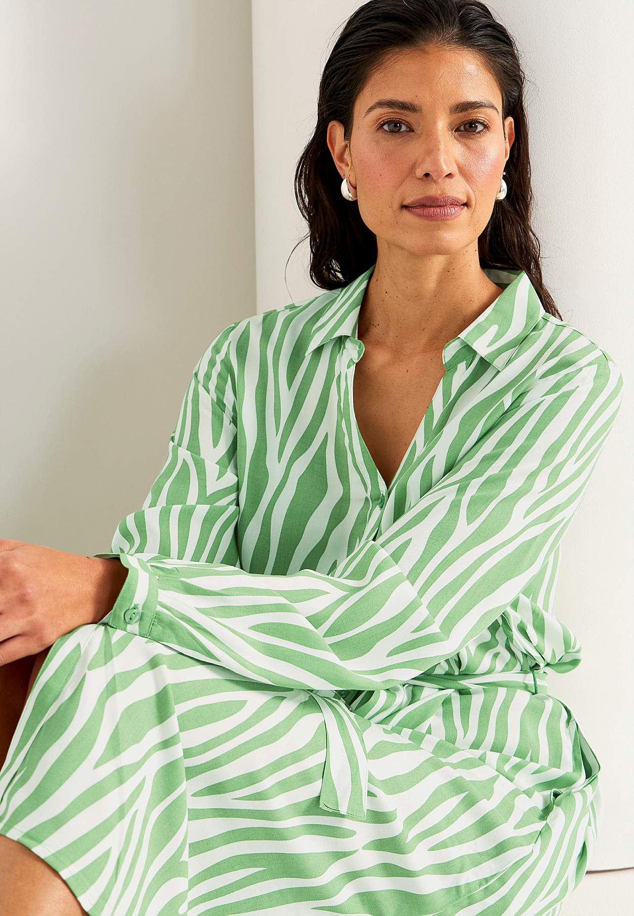 Gewebtes Kleid mit Taschen