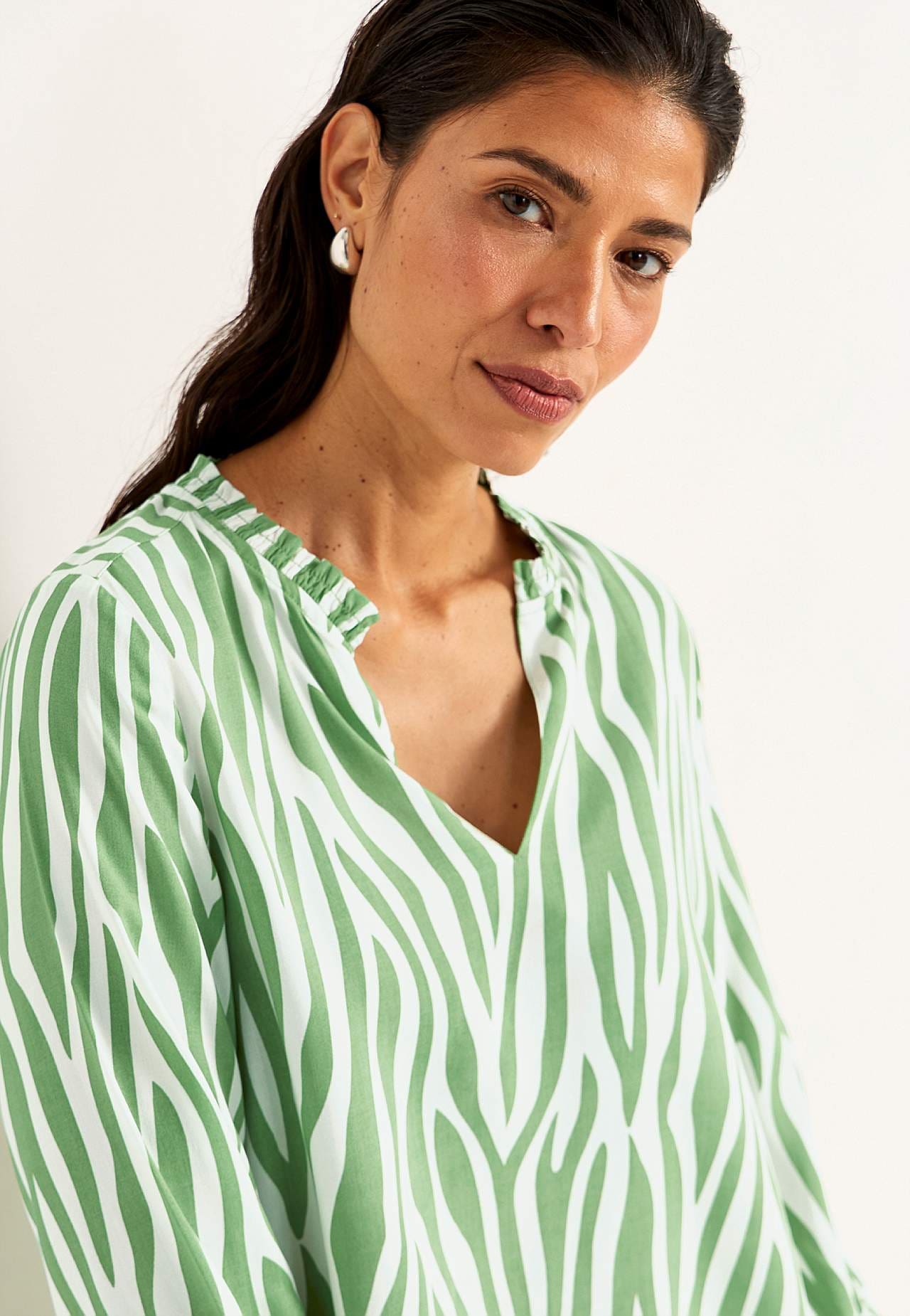 Gewebte, gemusterte Bluse