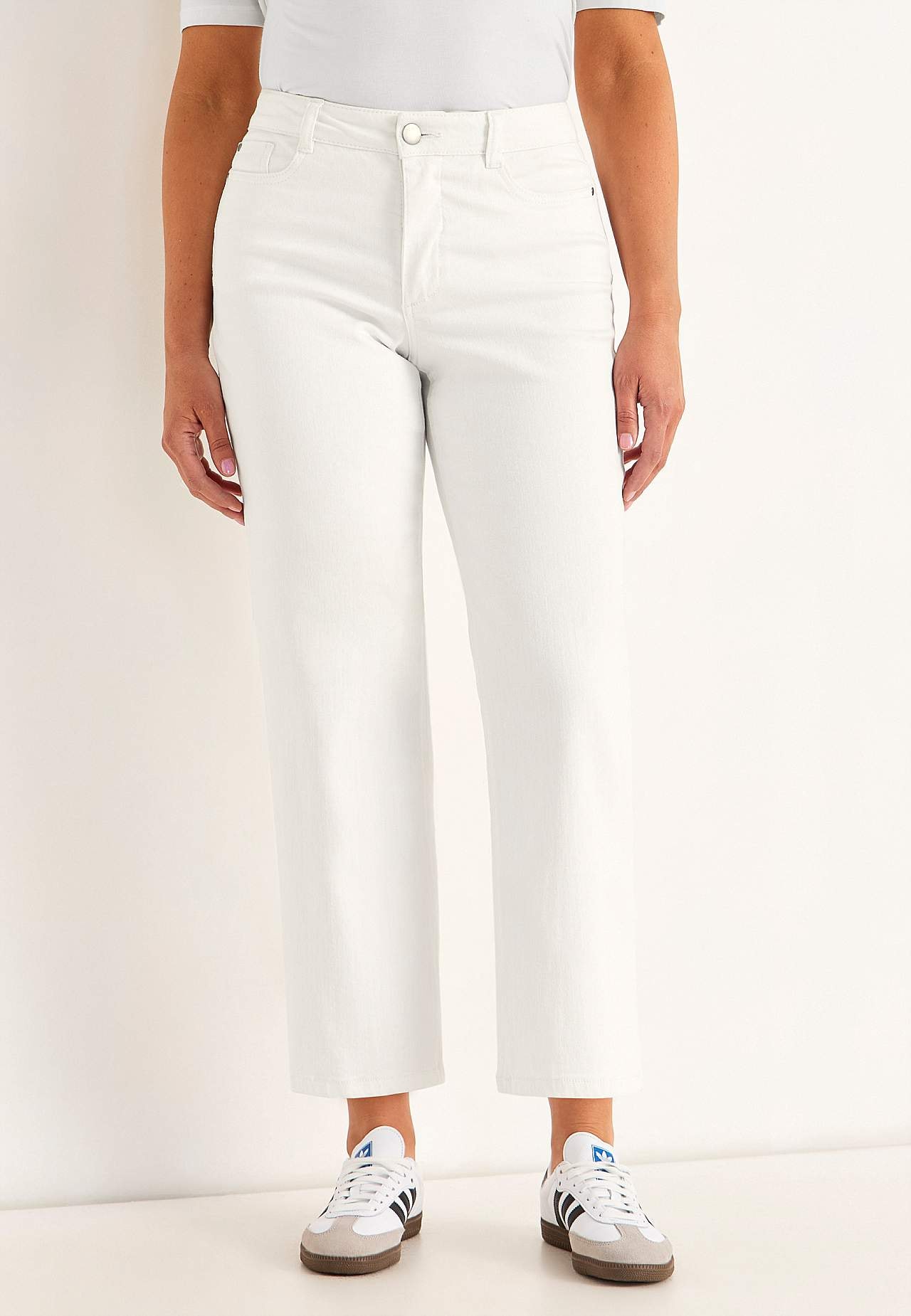 Elastische Knöcheljeans