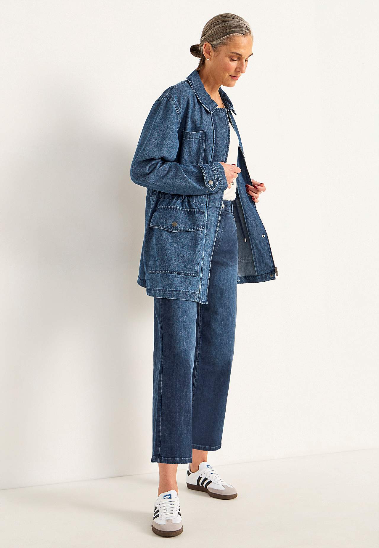Elastische Knöcheljeans