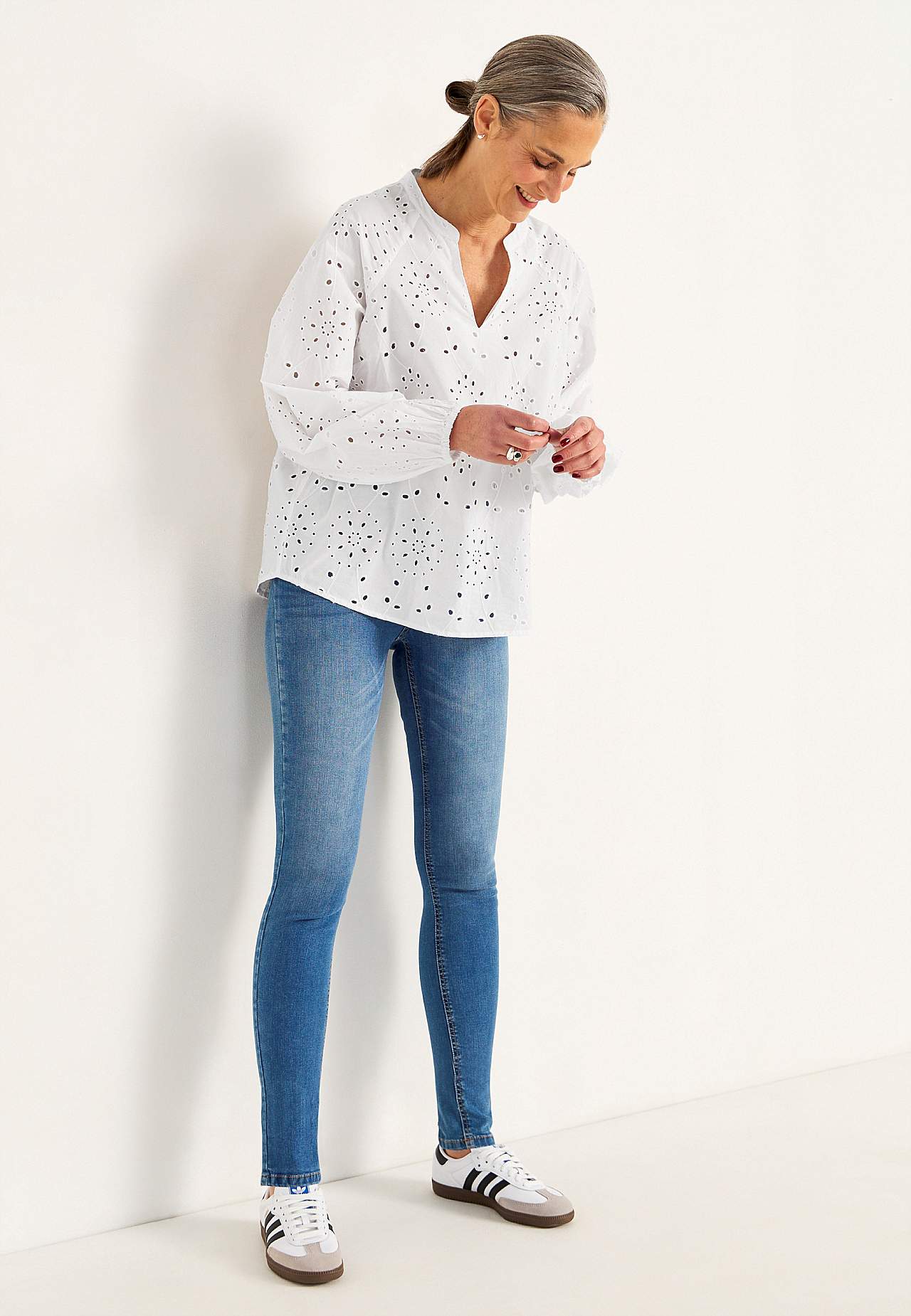 Bluse mit Stickerei